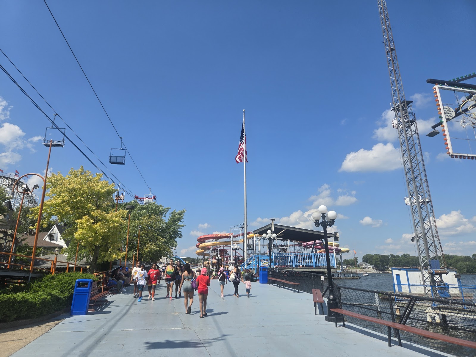 Lost Coaster of Superstition Mountain — Oficiais