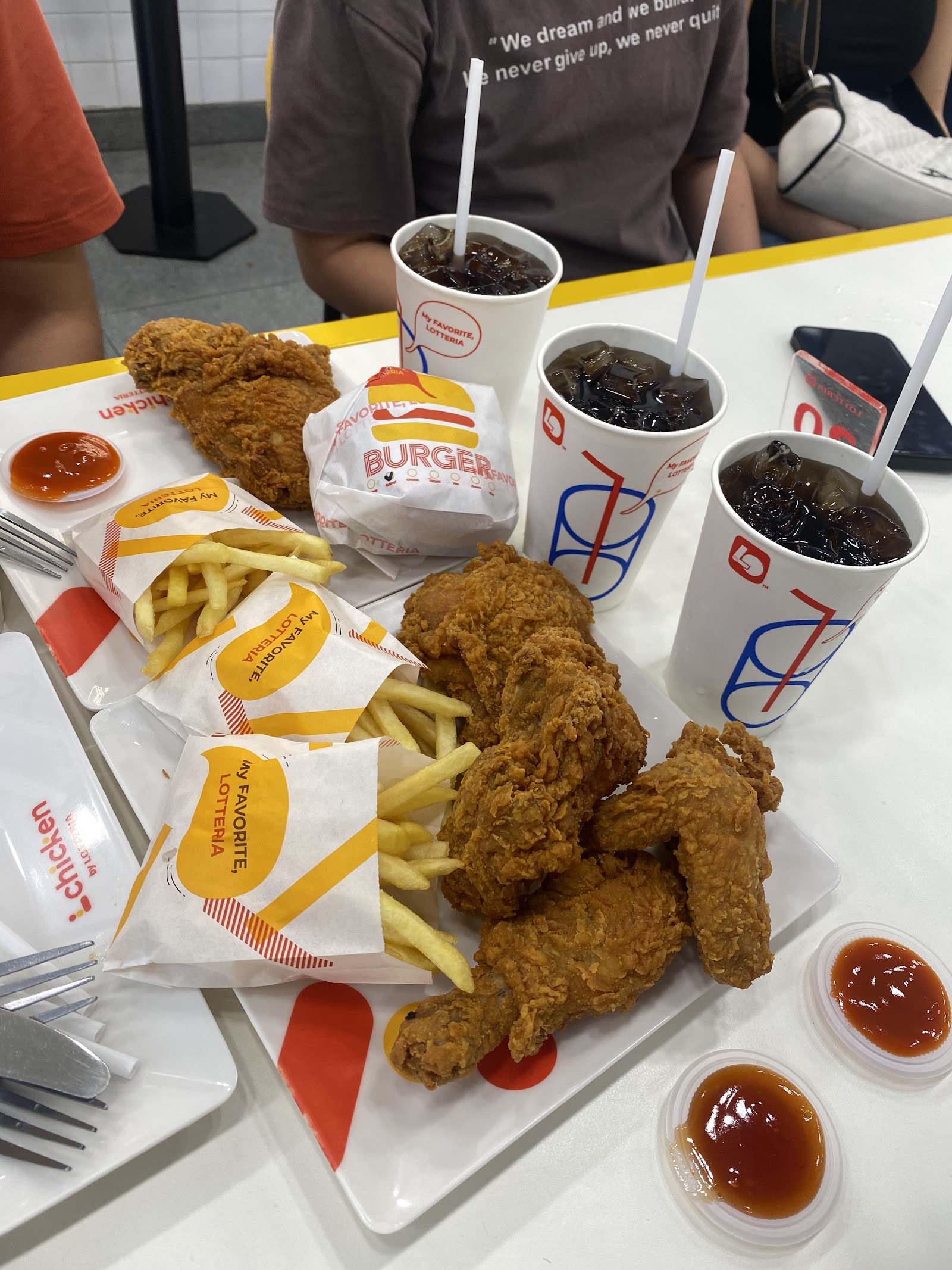 Lotteria — Oficiais