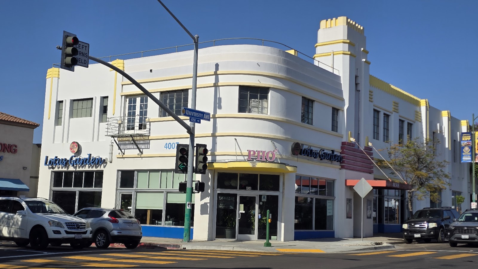 Lotus Garden Restaurant — Oficiais