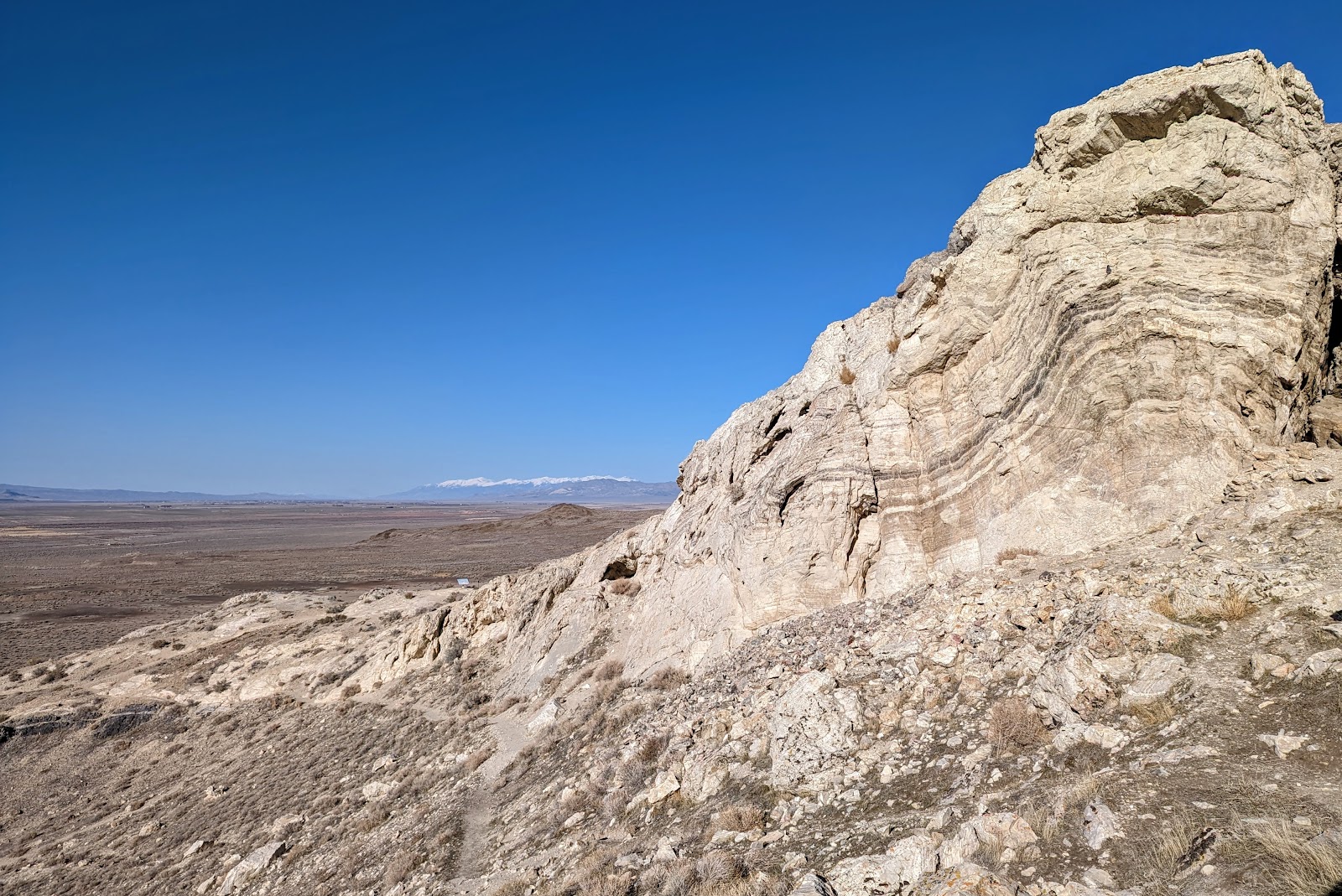 Lovelock Cave — Oficiais