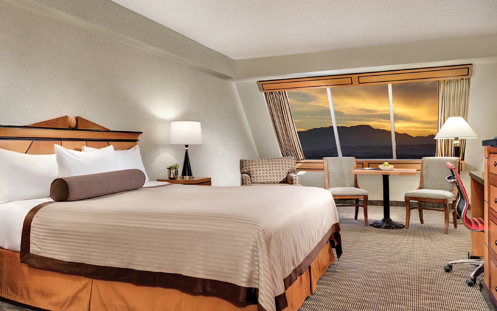 Luxor Hotel — Oficiais