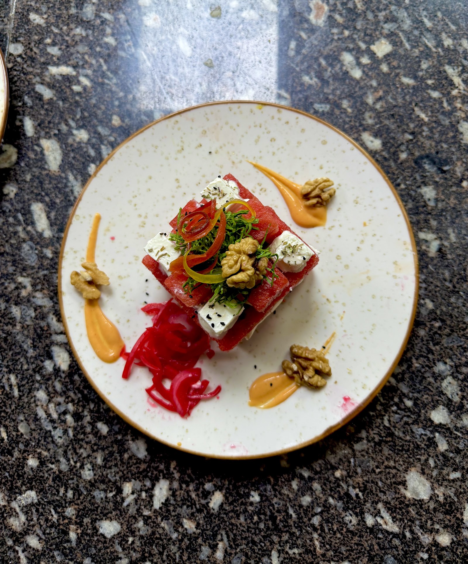 Main Restaurant — Oficiais