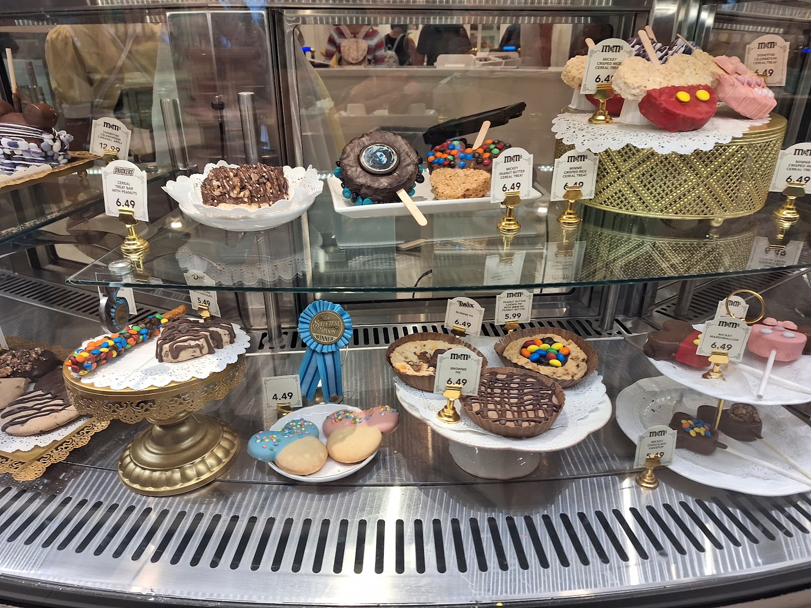 Main Street Bakery — Oficiais
