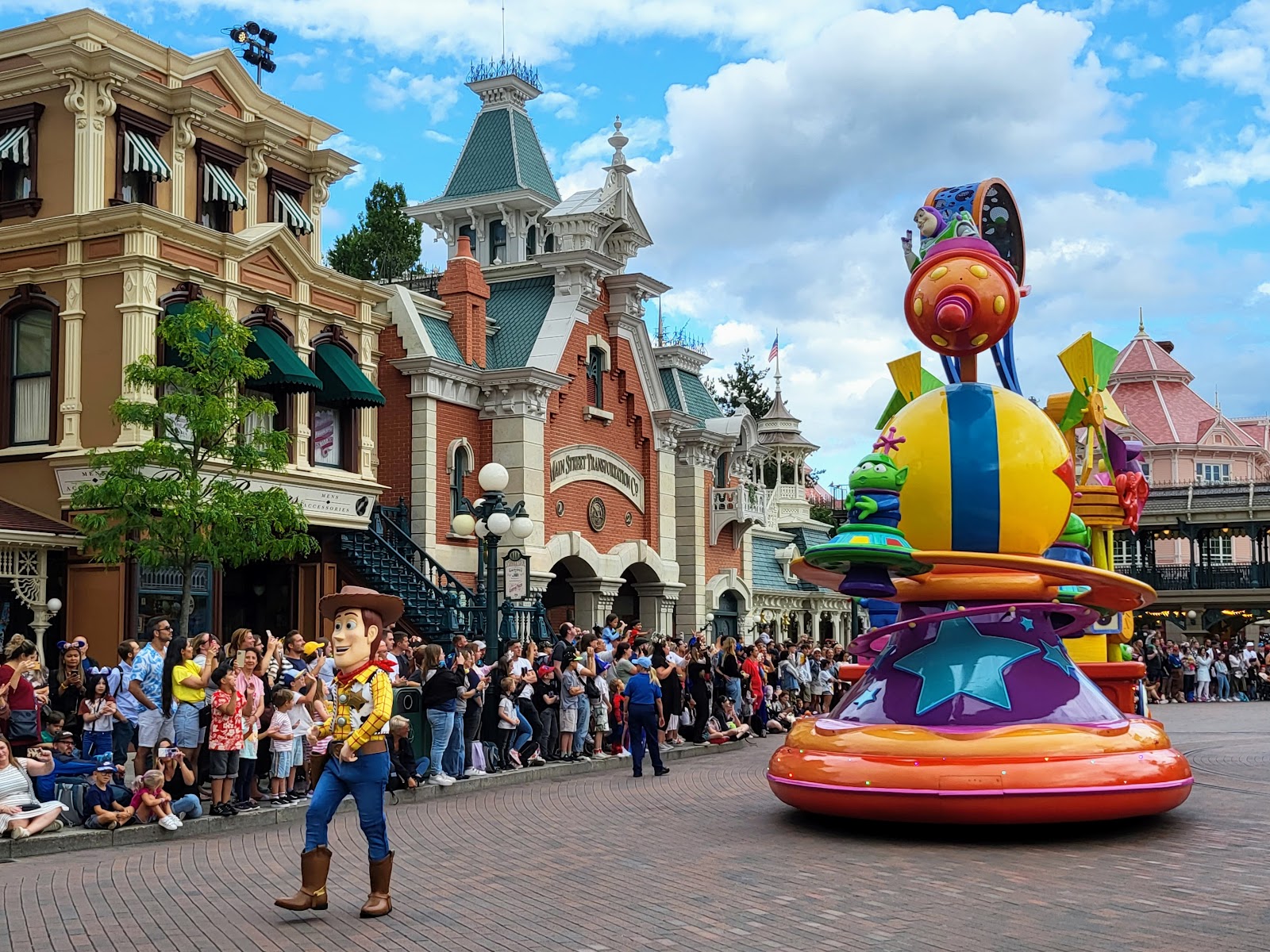 Main Street Vehicles — Oficiais