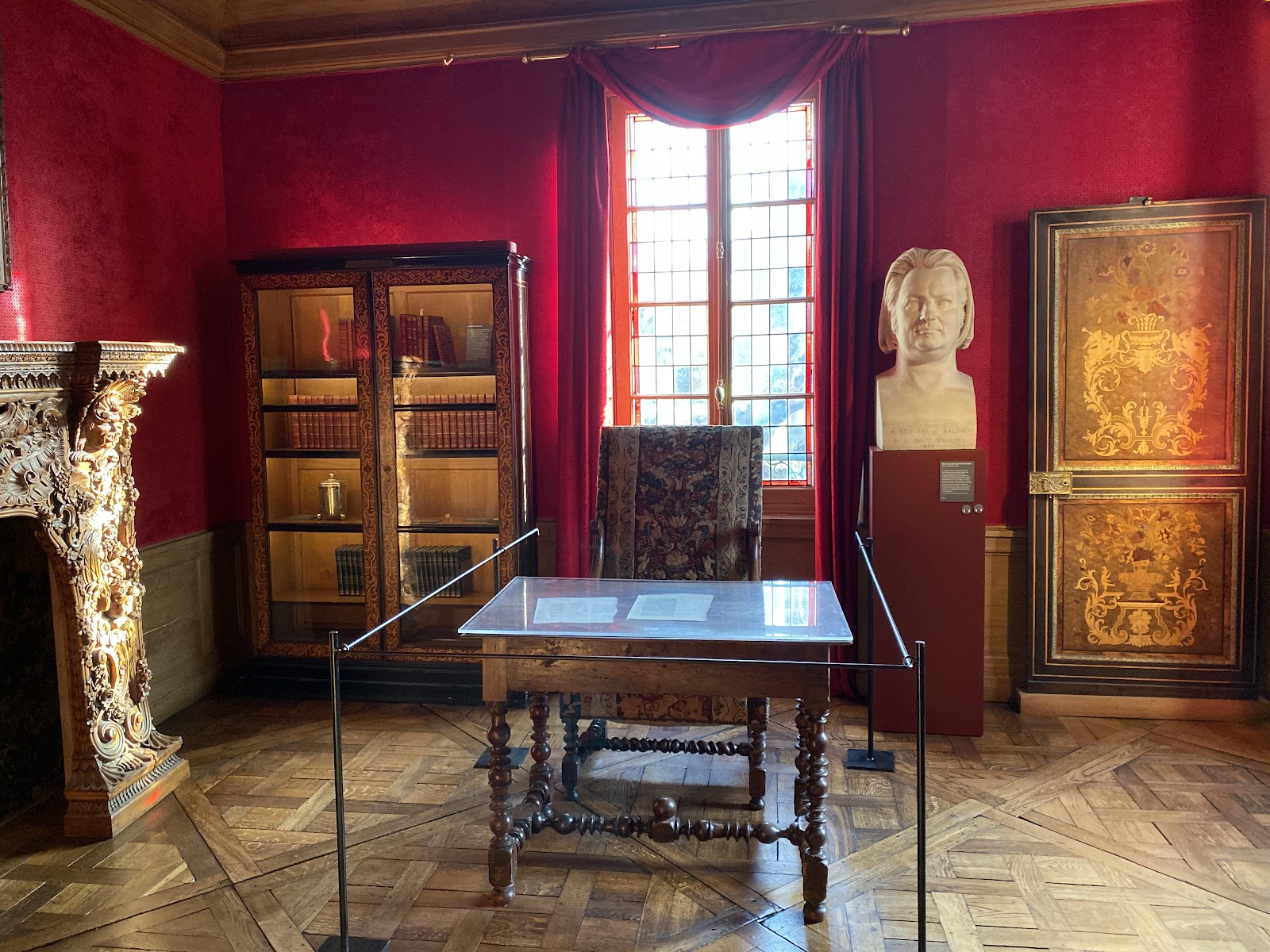 Maison de Balzac — Oficiais