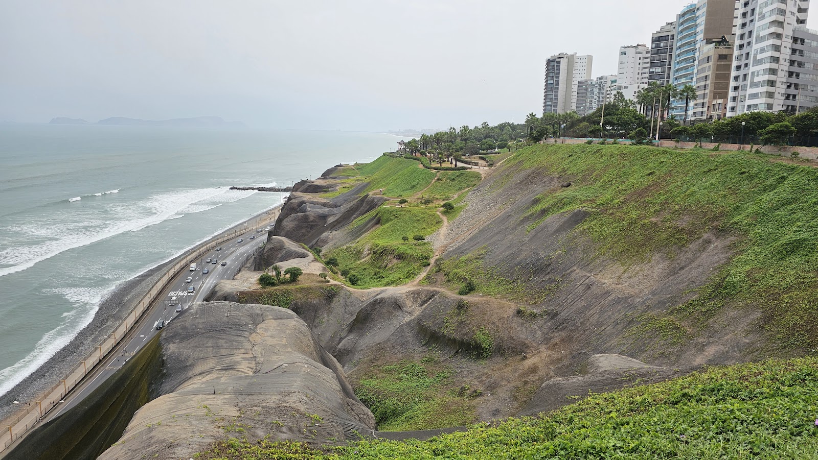 Malecón de Miraflores — Oficiais