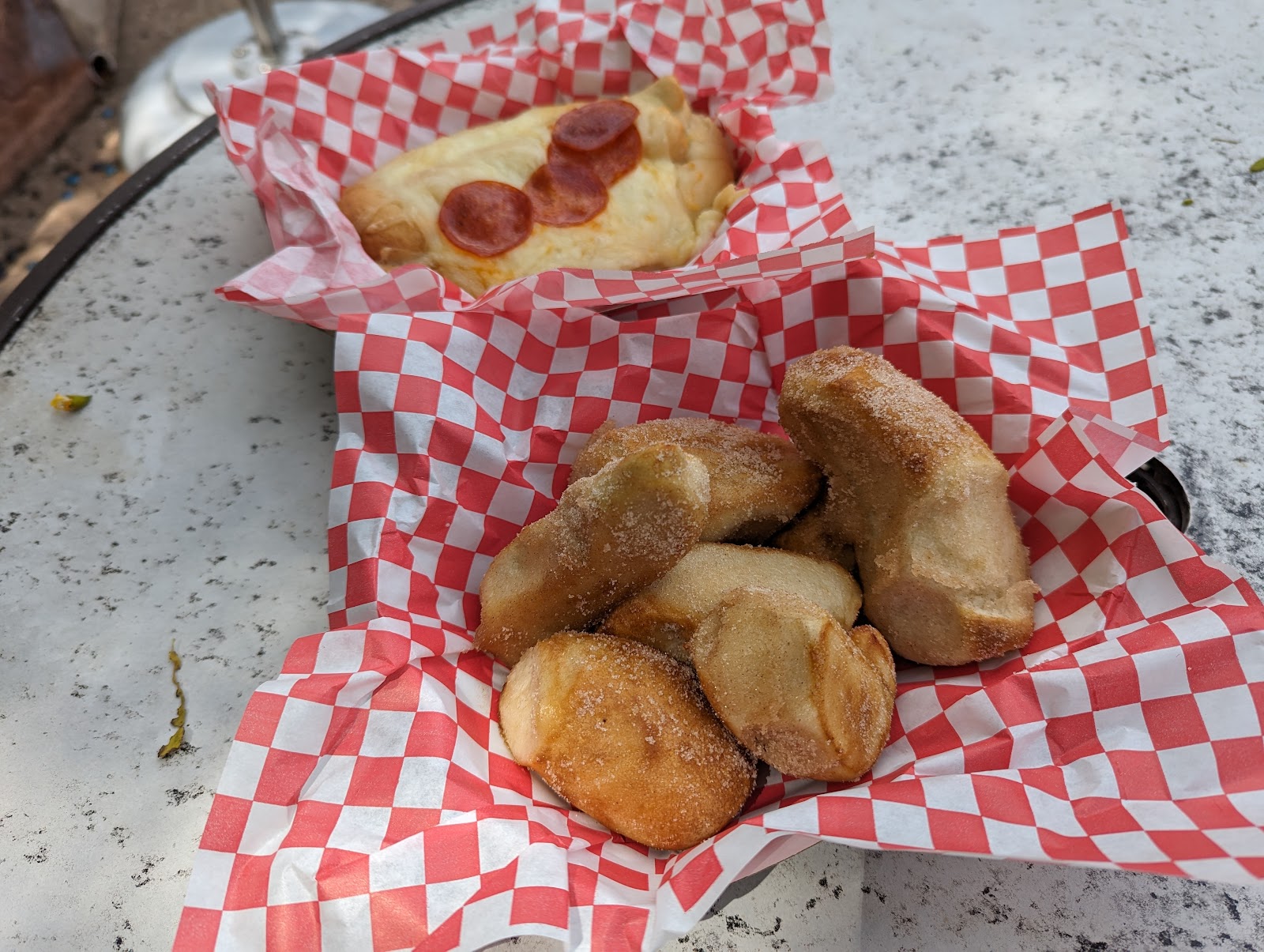 Mama's Pretzel Kitchen — Oficiais