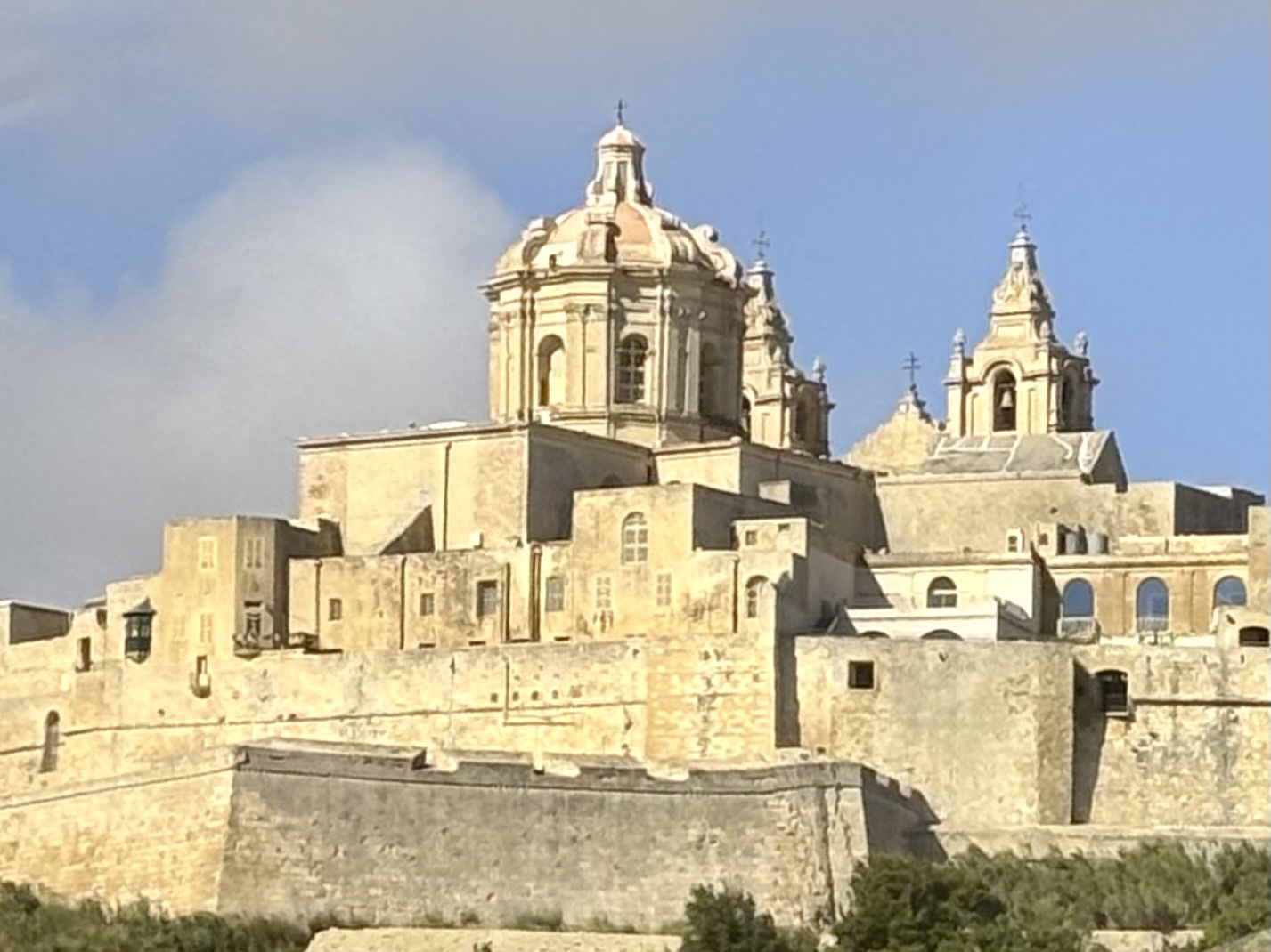 Mdina — Oficiais