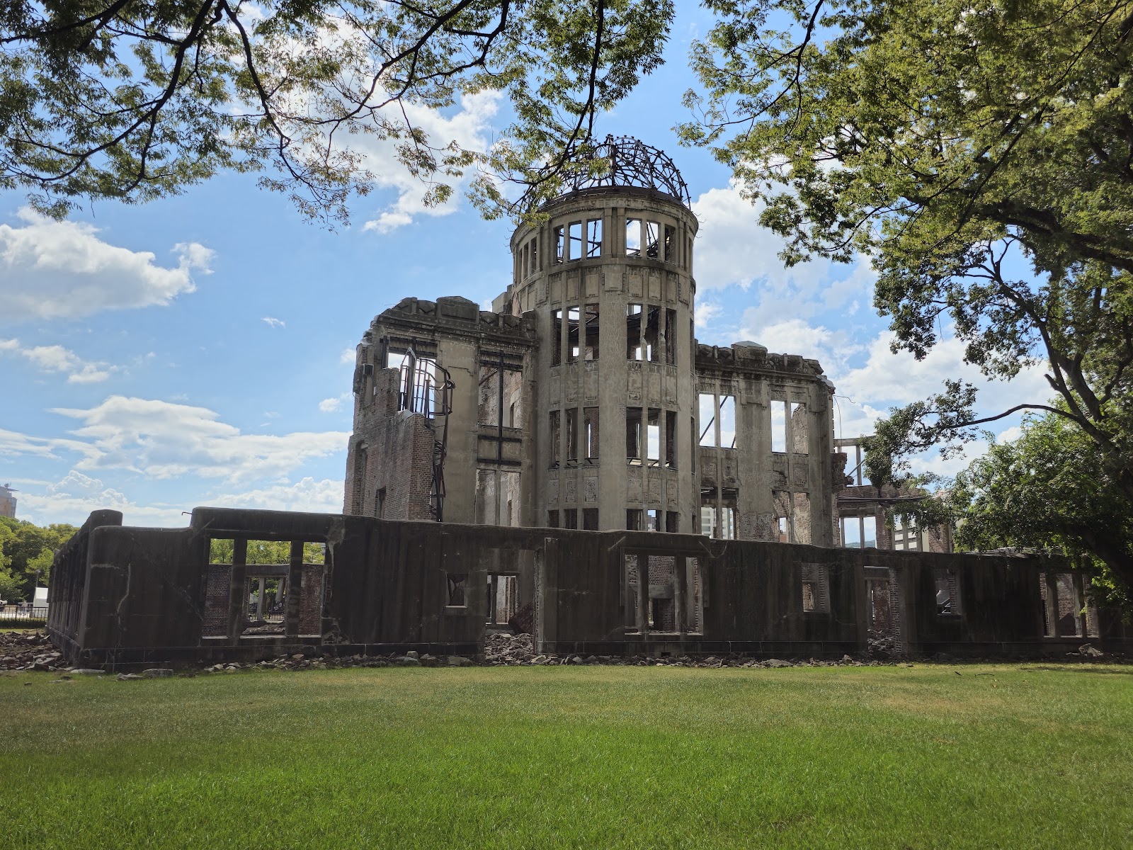Memorial da Paz de Hiroshima — Oficiais