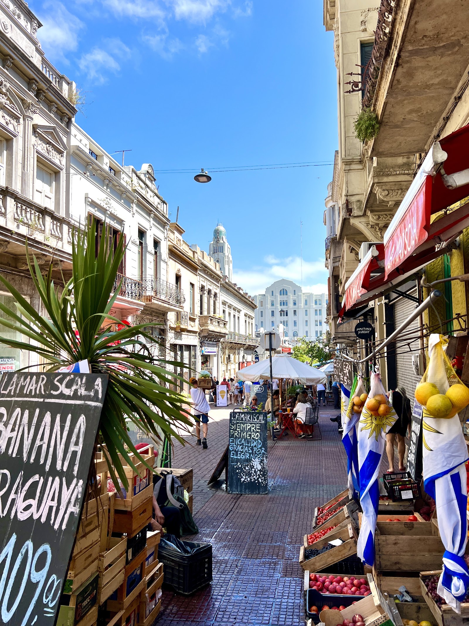 Mercado del Puerto — Oficiais