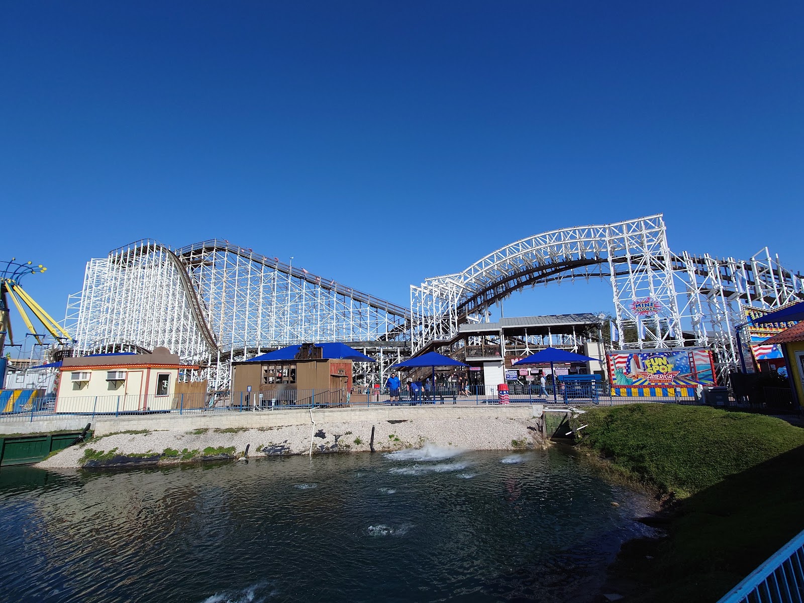 Mine Blower — Oficiais