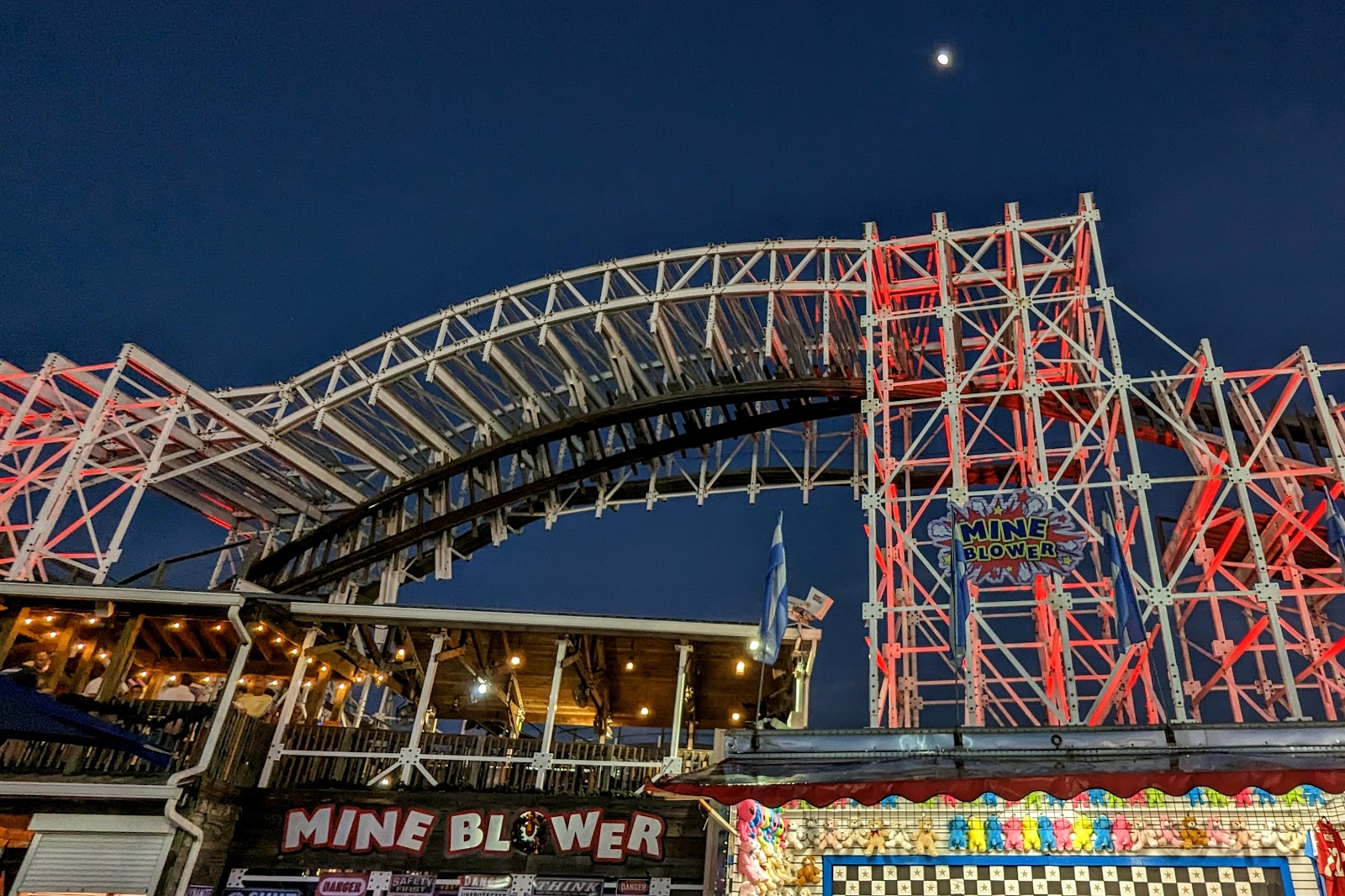 Mine Blower — Oficiais