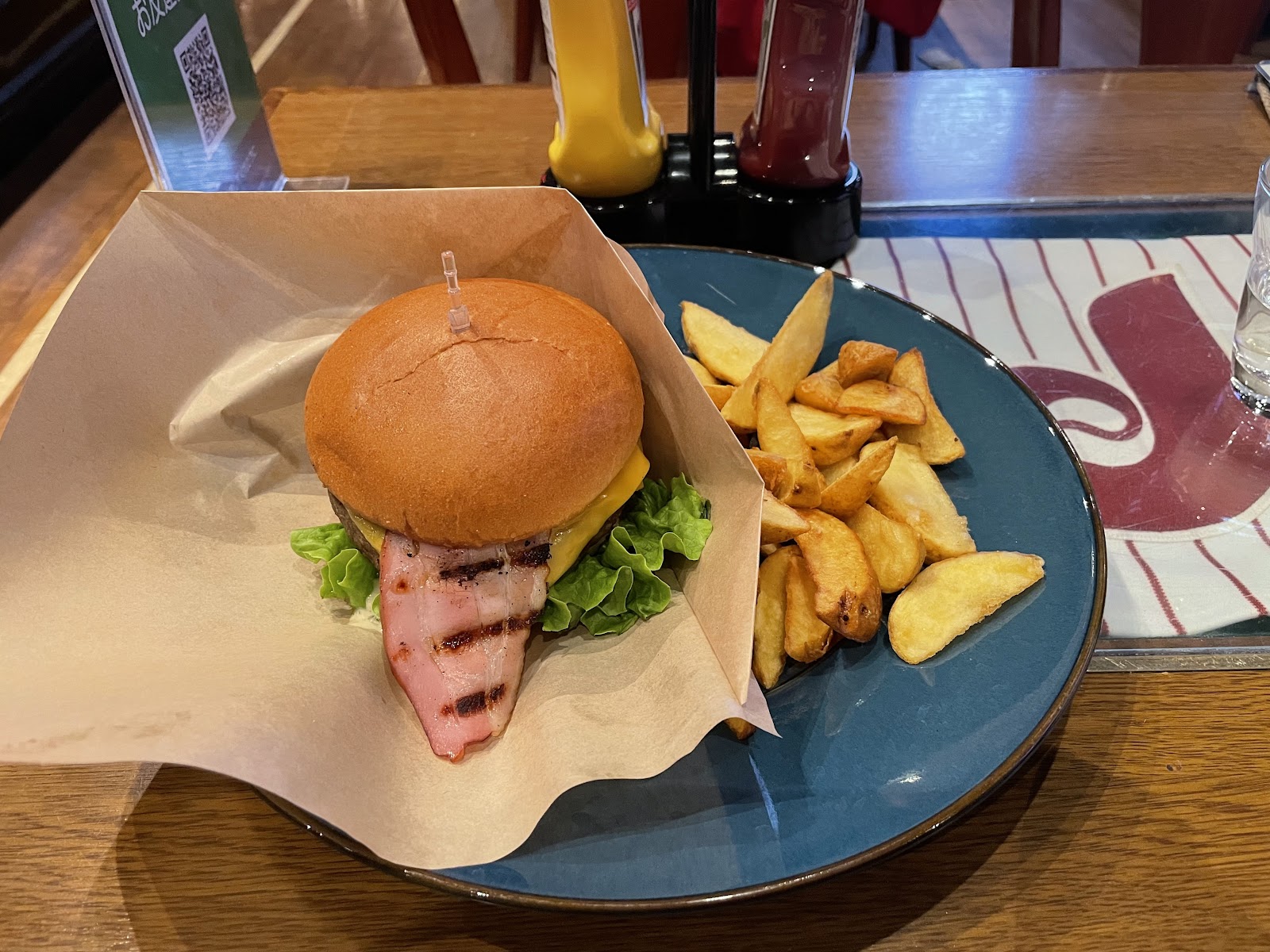 MLB Café Tokyo Dome City — Oficiais