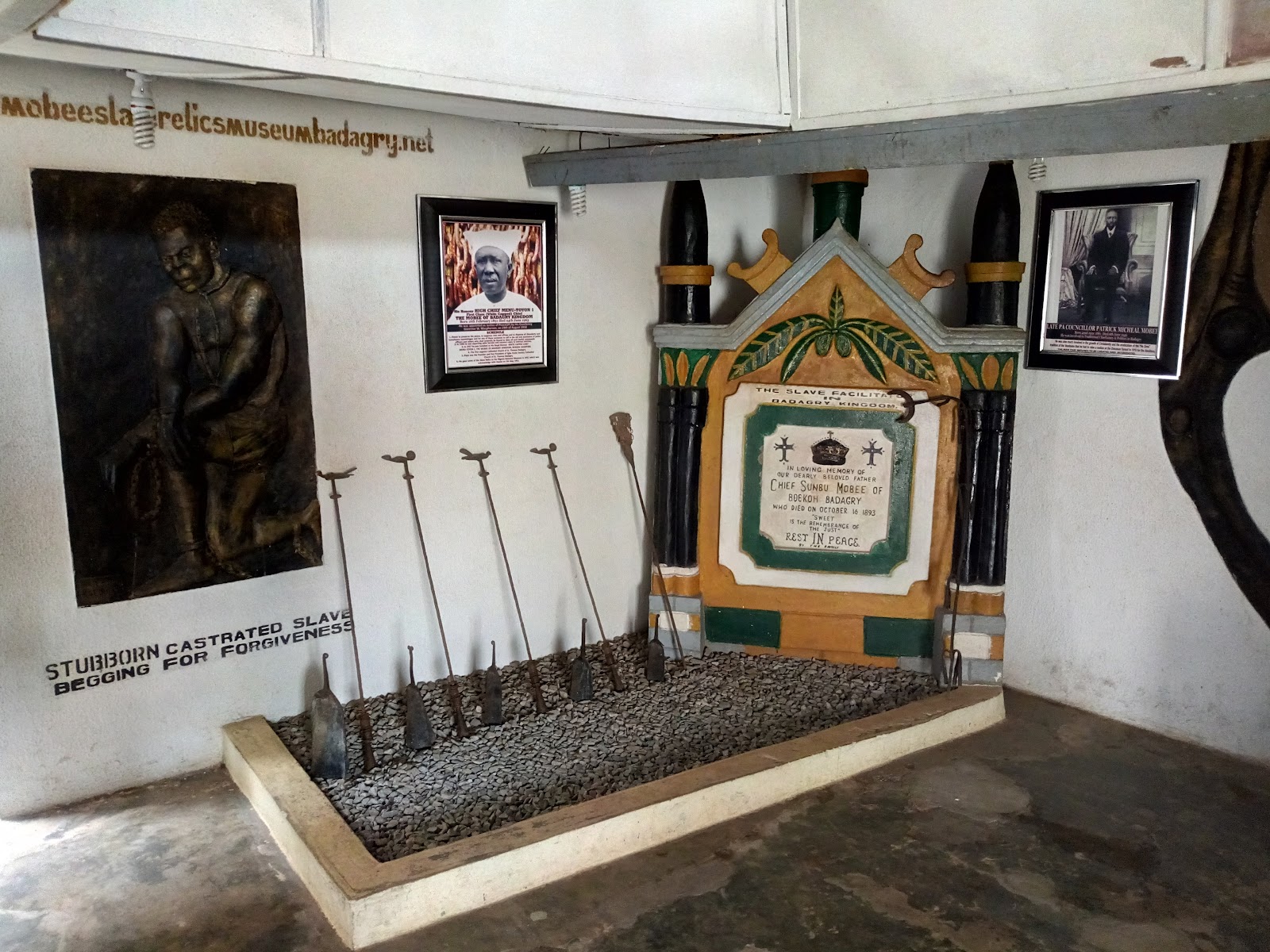 Mobee Royal Family Original Slave Tade Relics Museum — Oficiais