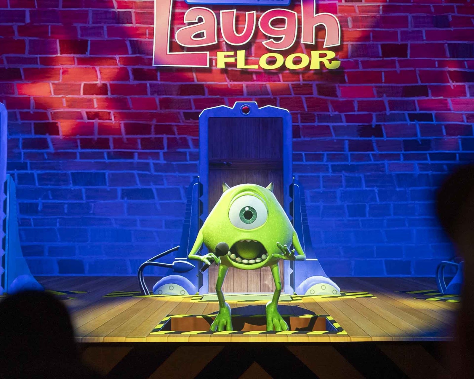 Monsters, Inc. Laugh Floor — Oficiais