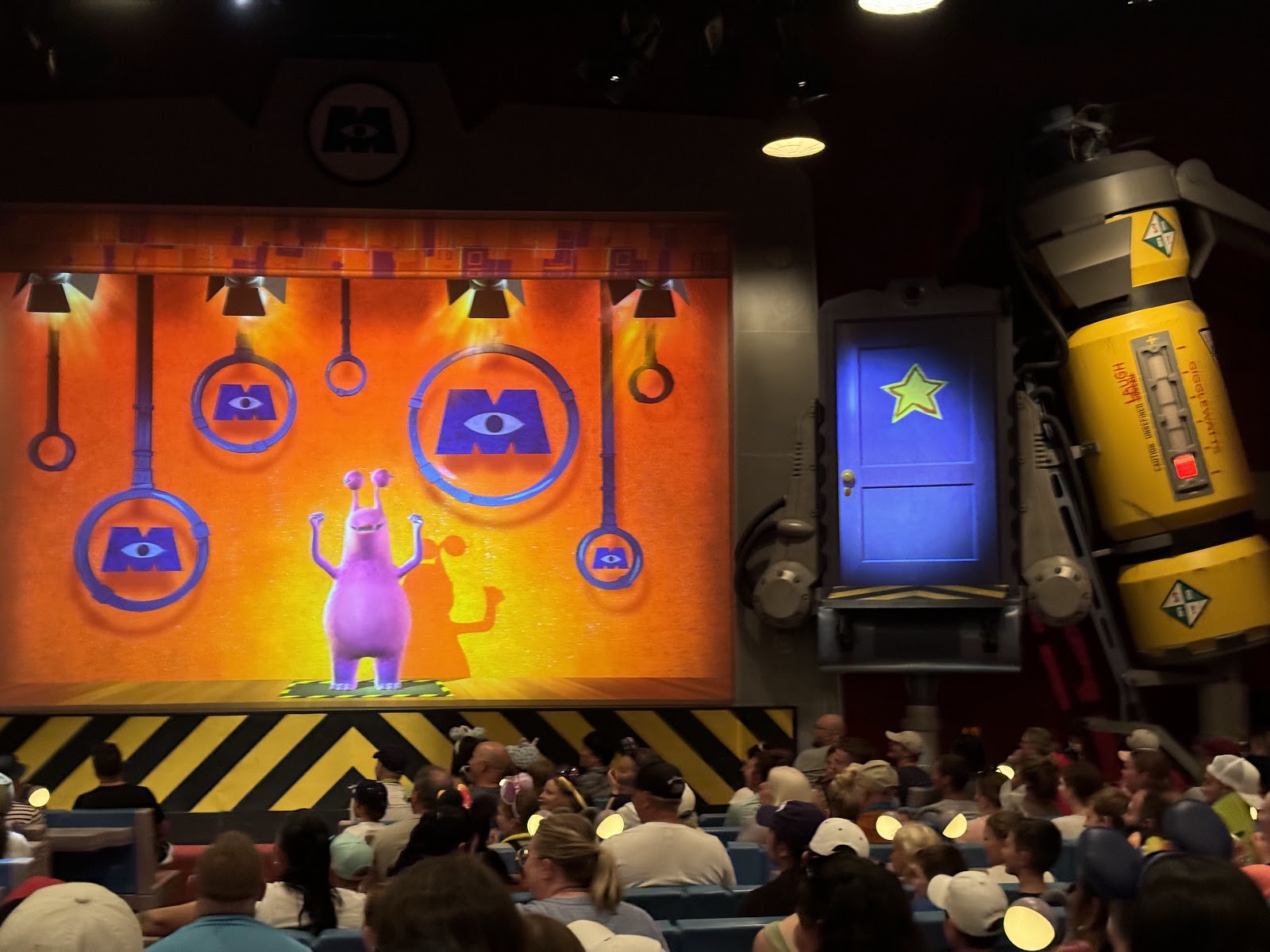 Monsters, Inc. Laugh Floor — Oficiais