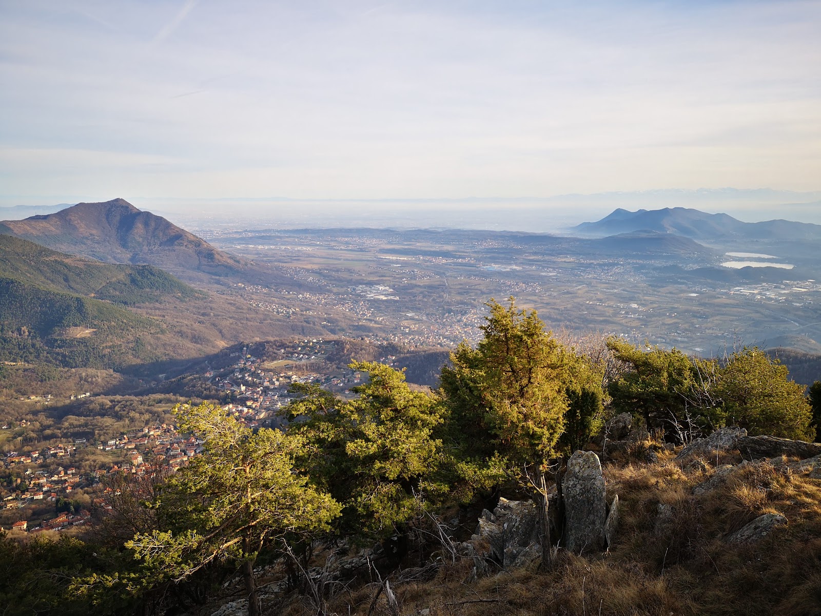 Monte Arpone — Oficiais