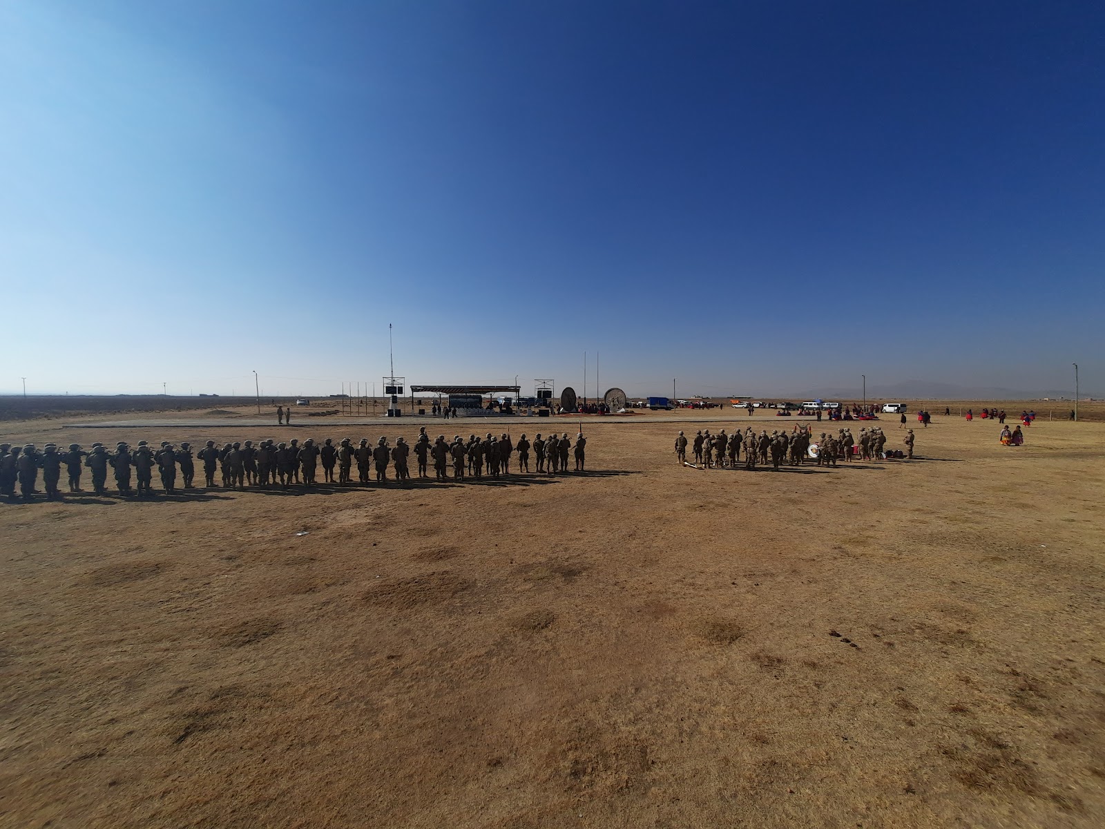 Monumento a la Batalla de ingavi — Oficiais