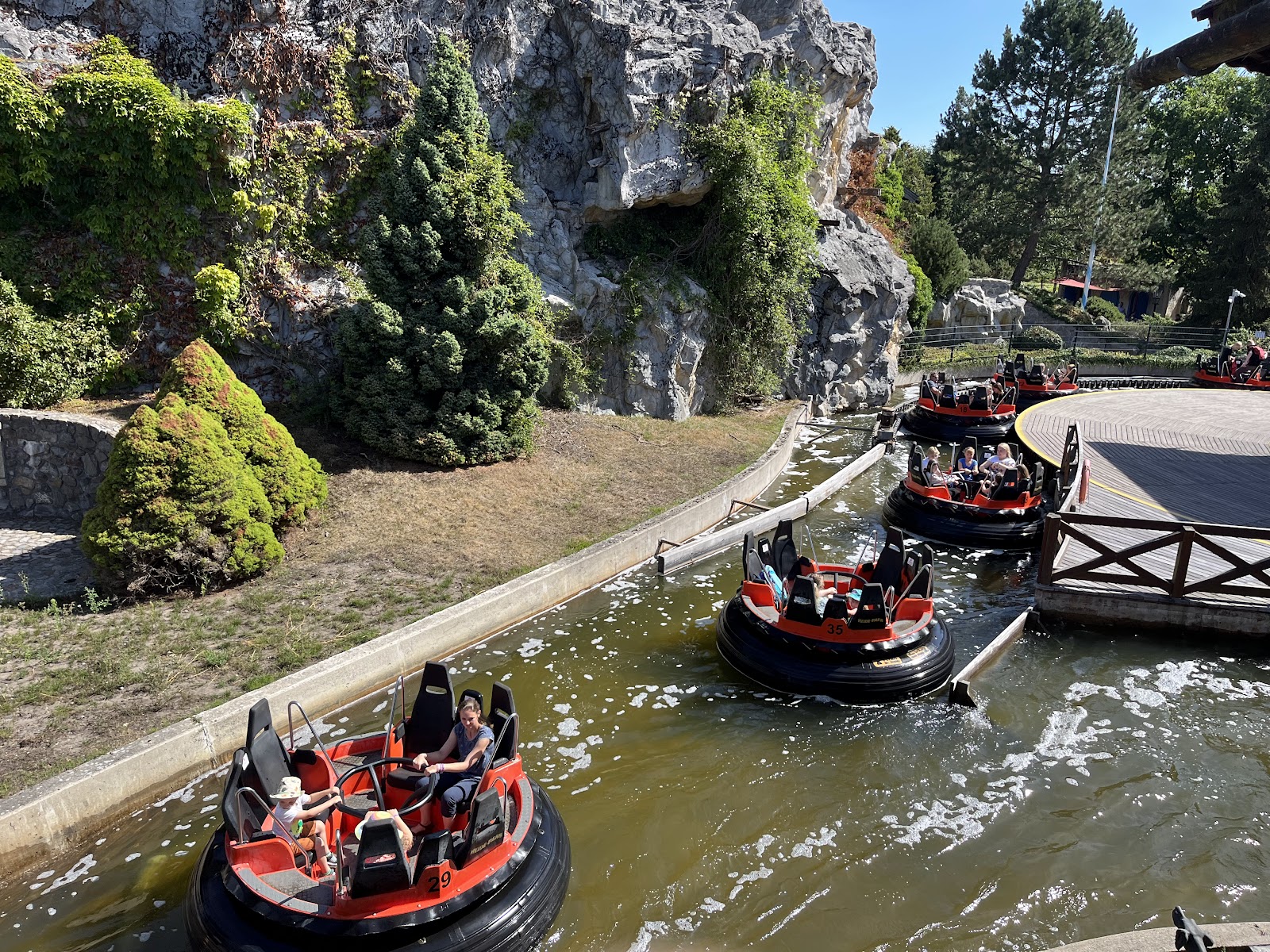Mountain Rafting — Oficiais