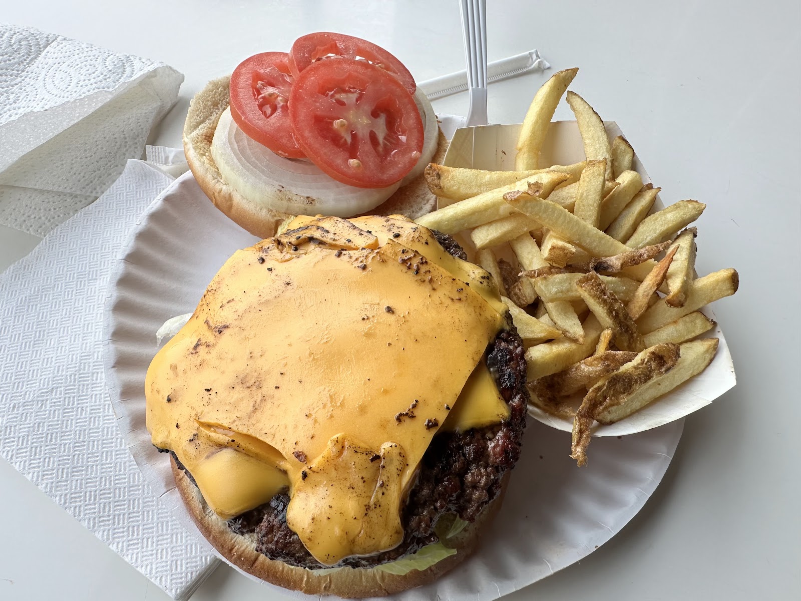 Mr. Jacksons Burgerhouse — Oficiais