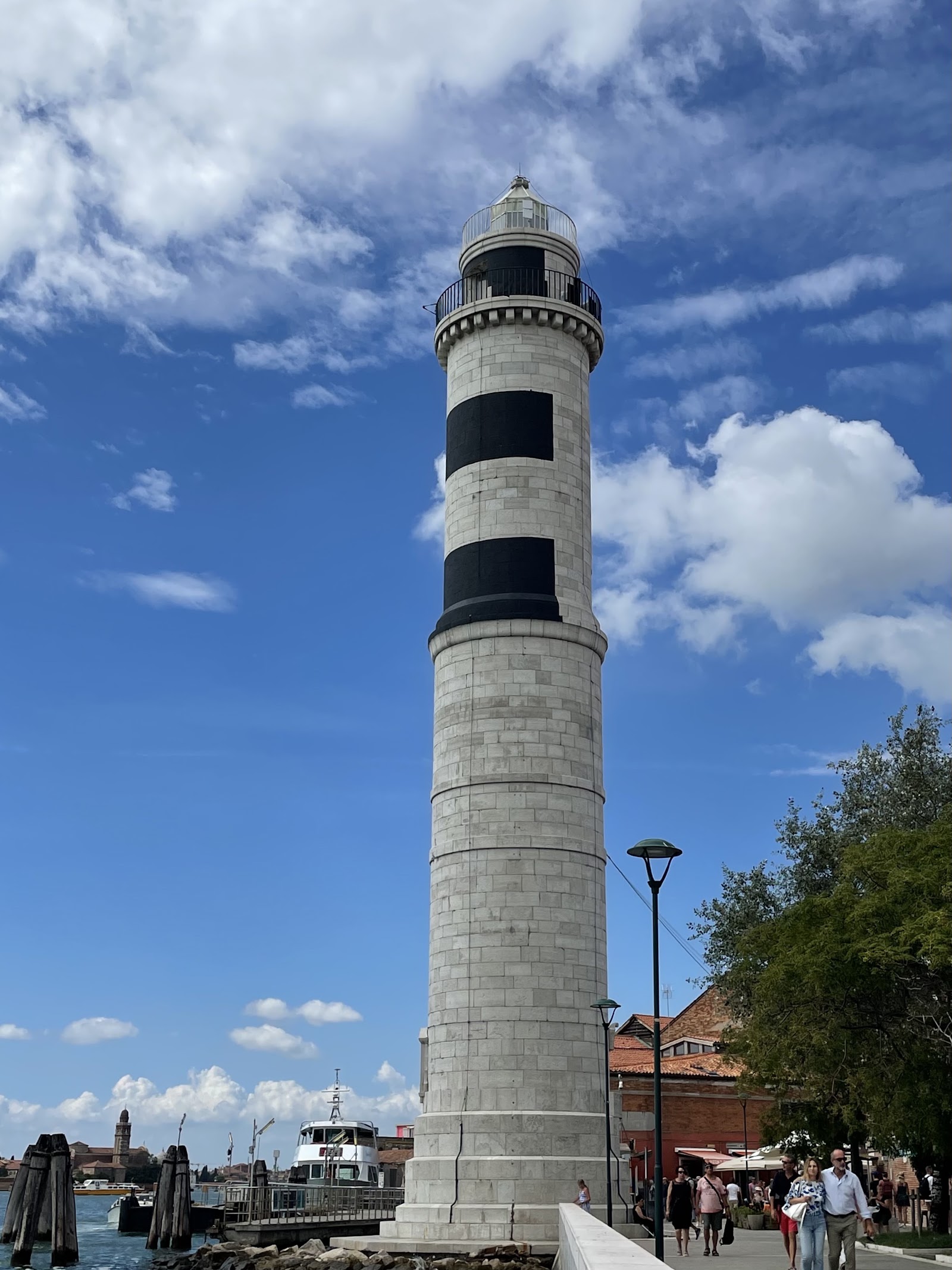 Murano — Oficiais