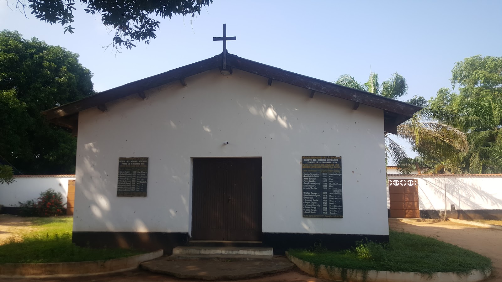 Musée d'histoire de Ouidah — Oficiais