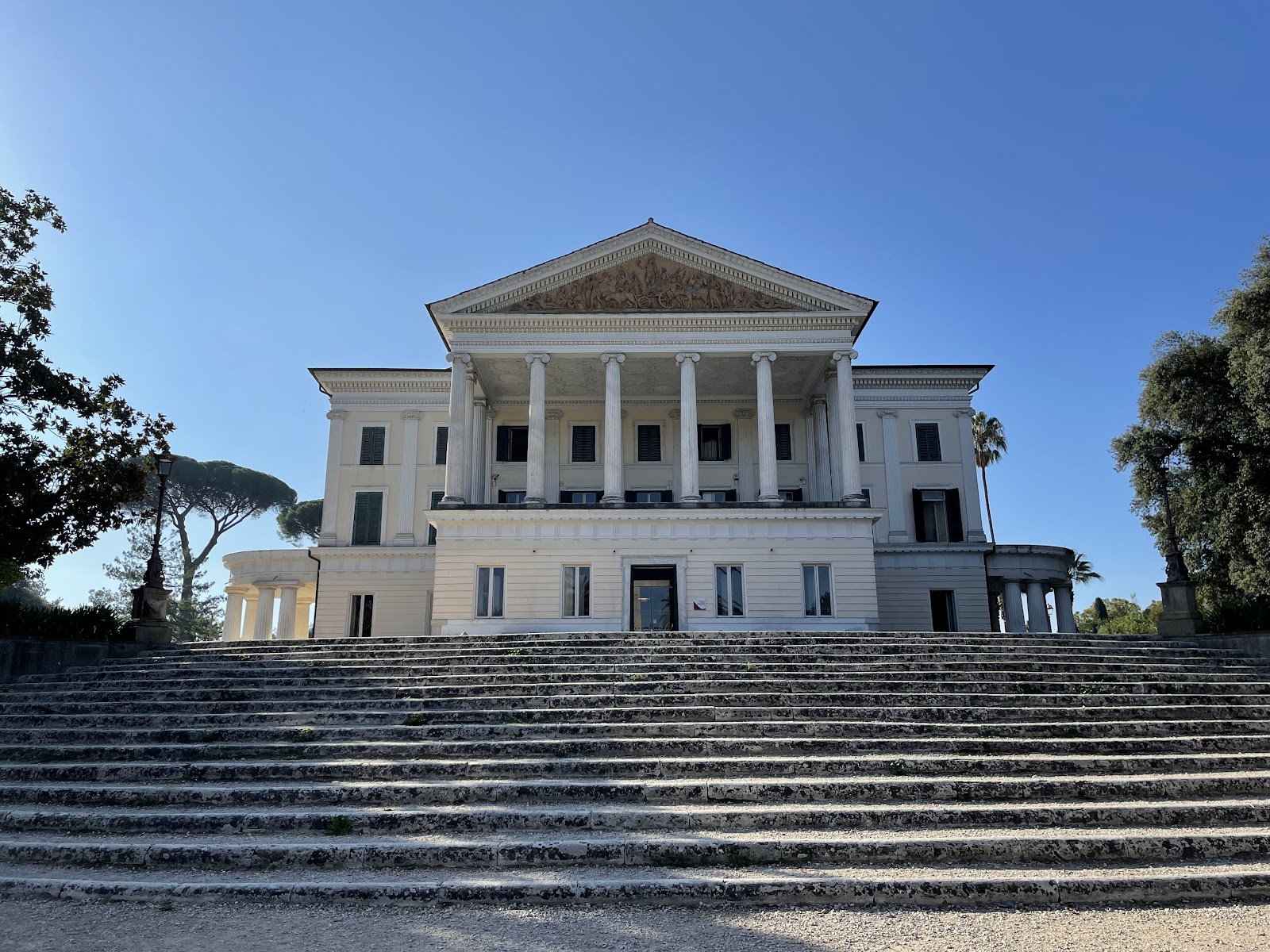Musei di Villa Torlonia — Oficiais