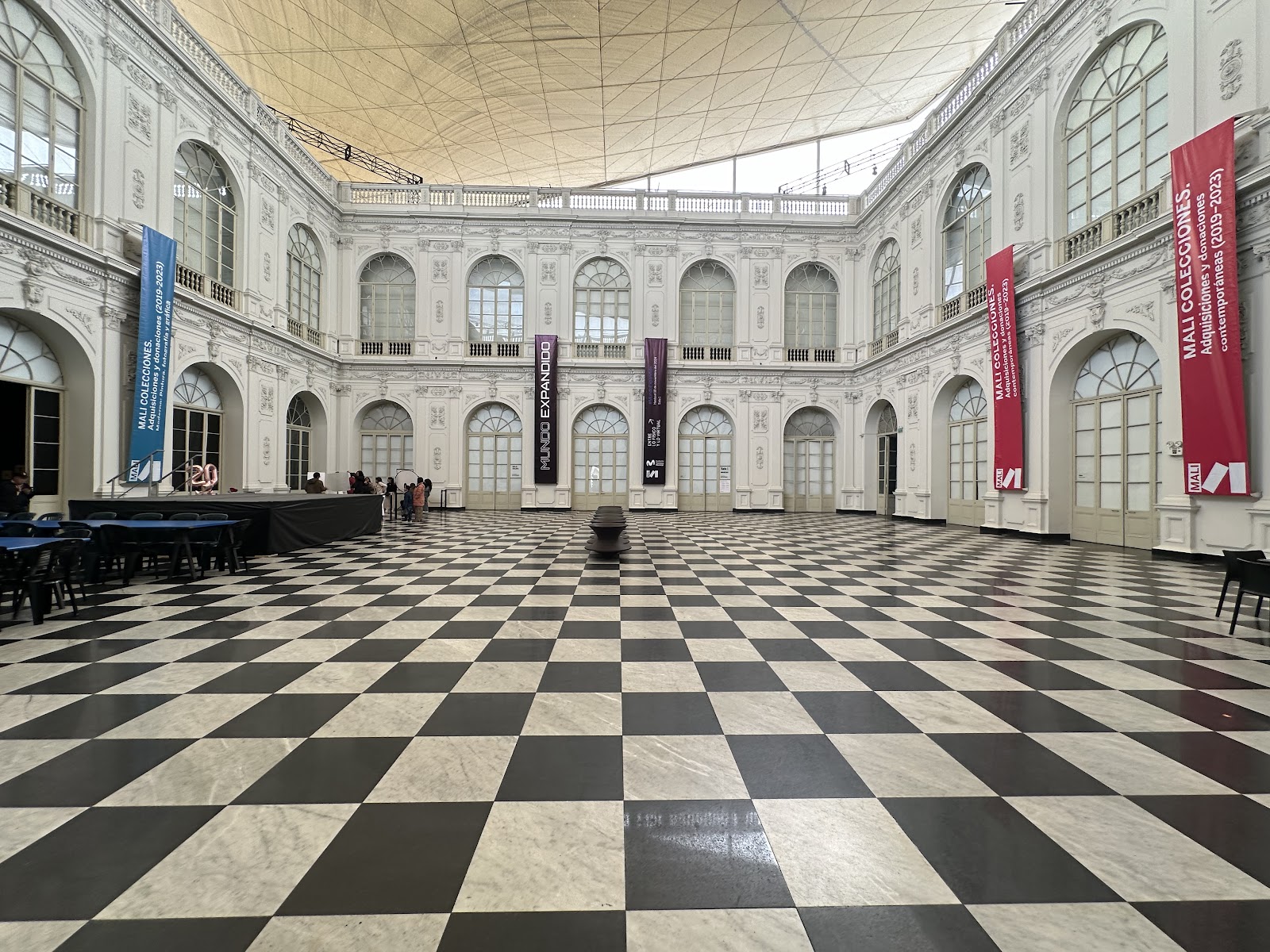 Museu de Arte de Lima — Oficiais