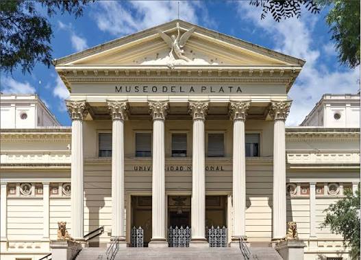 Museu de La Plata — Oficiais