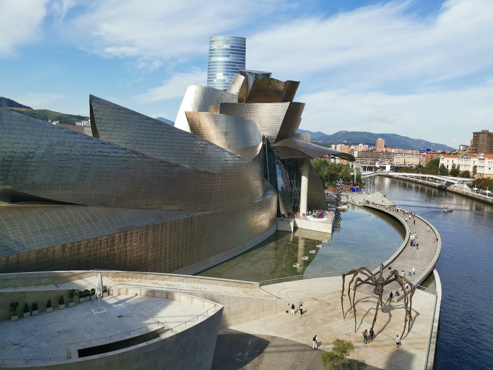 Museu Guggenheim Bilbao — Oficiais