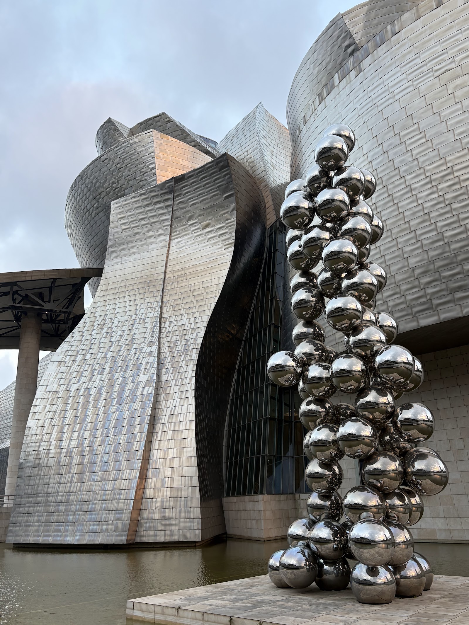 Museu Guggenheim Bilbao — Oficiais