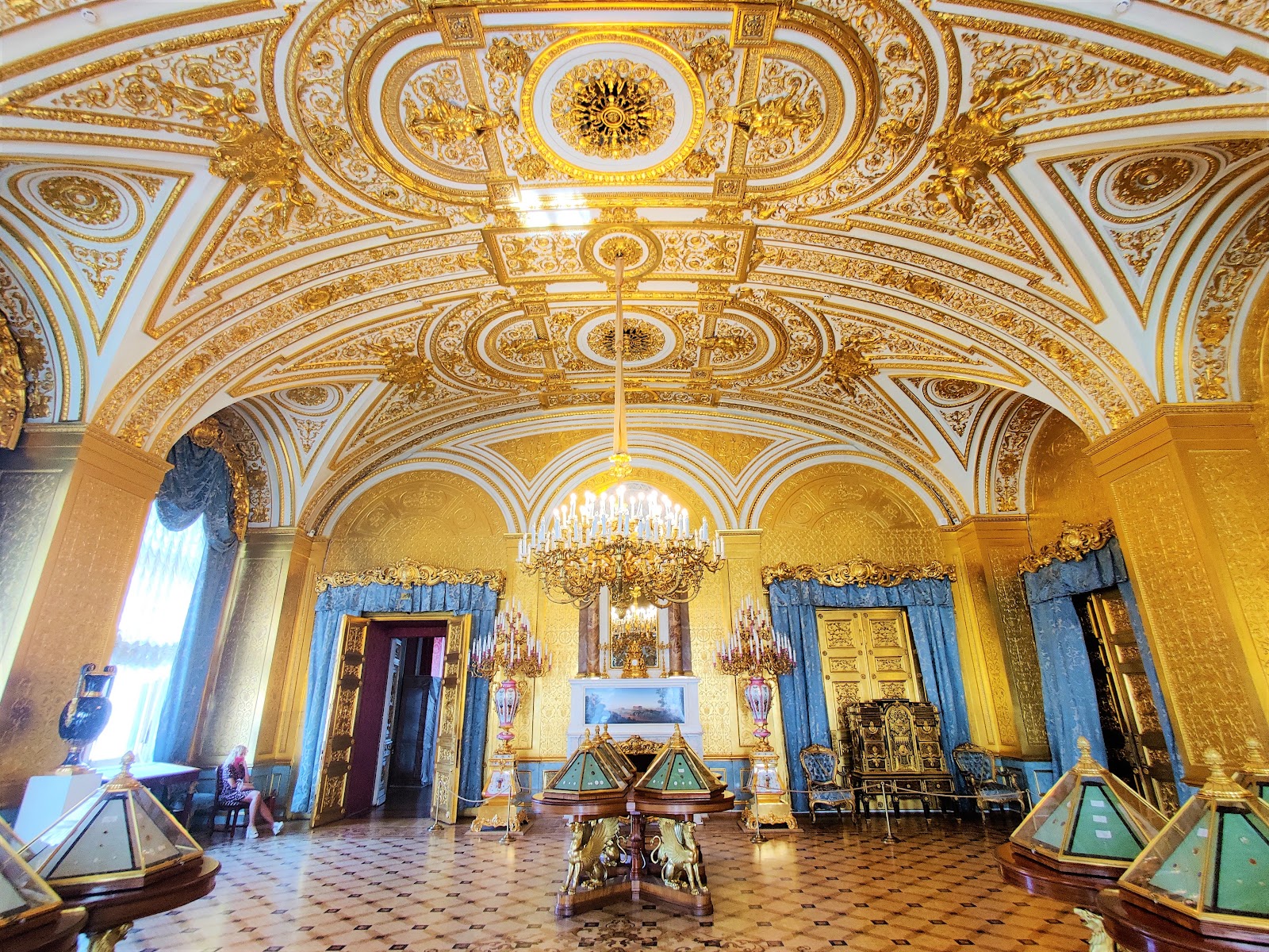 Museu Hermitage — Oficiais