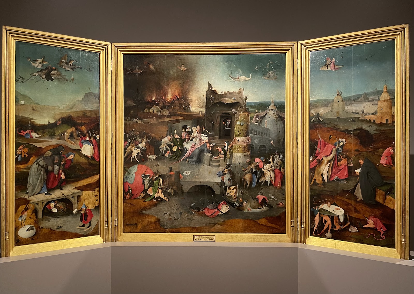 Museu Nacional de Arte Antiga — Oficiais