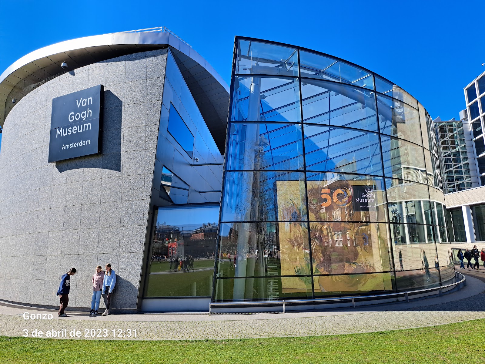 Museu Van Gogh — Oficiais