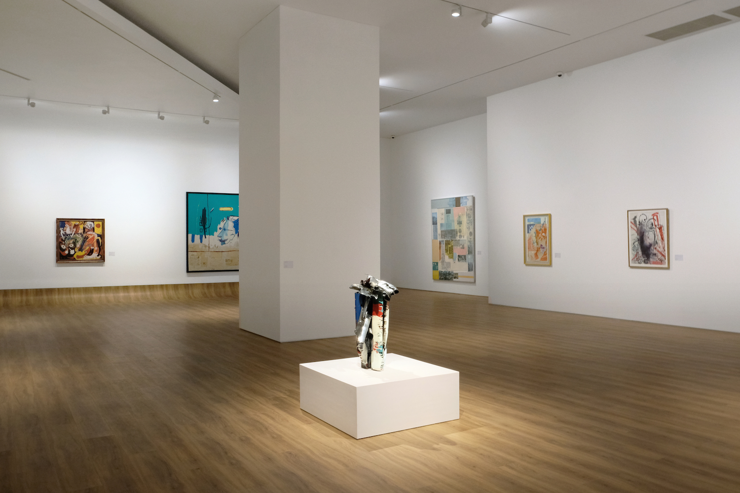 Museum MACAN — Oficiais