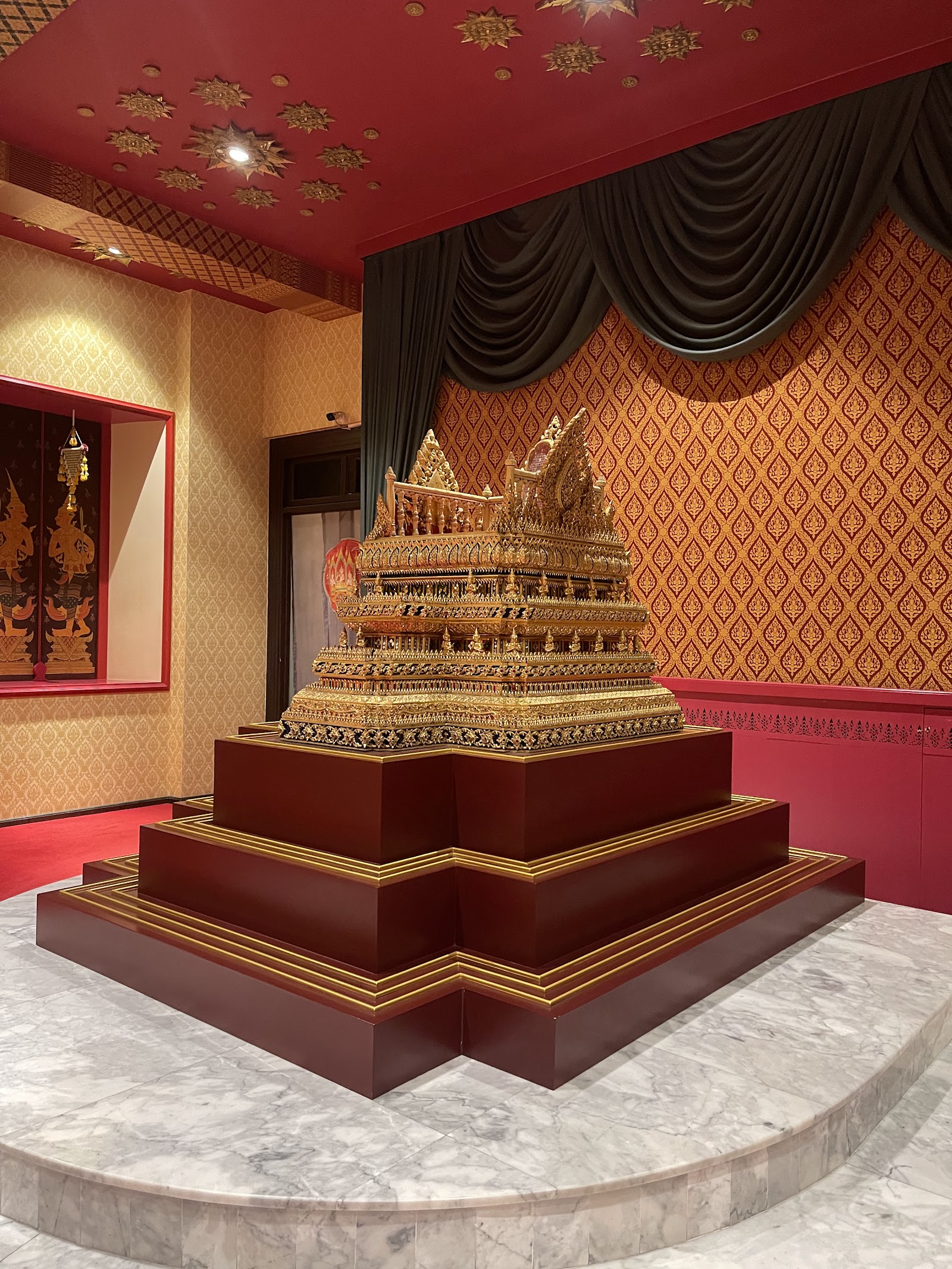 Museum Siam — Oficiais