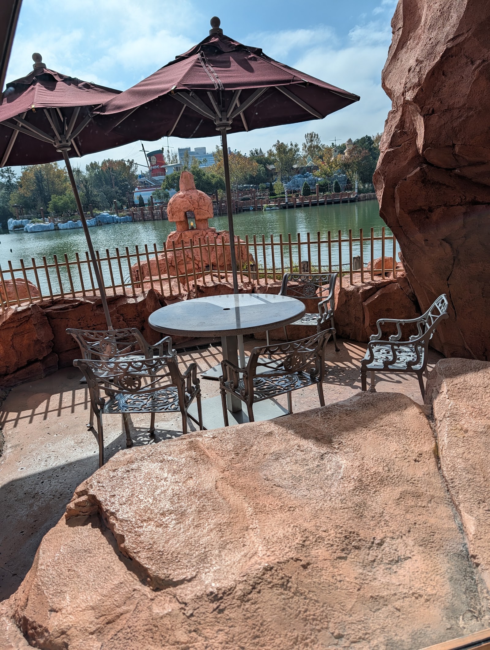 Mythos Restaurant