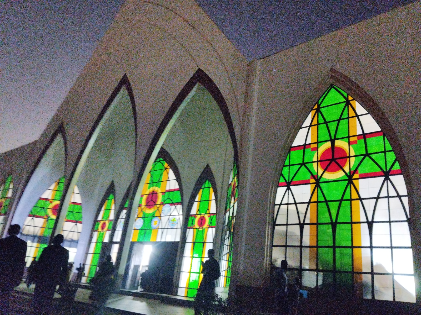 National Christian Centre — Oficiais