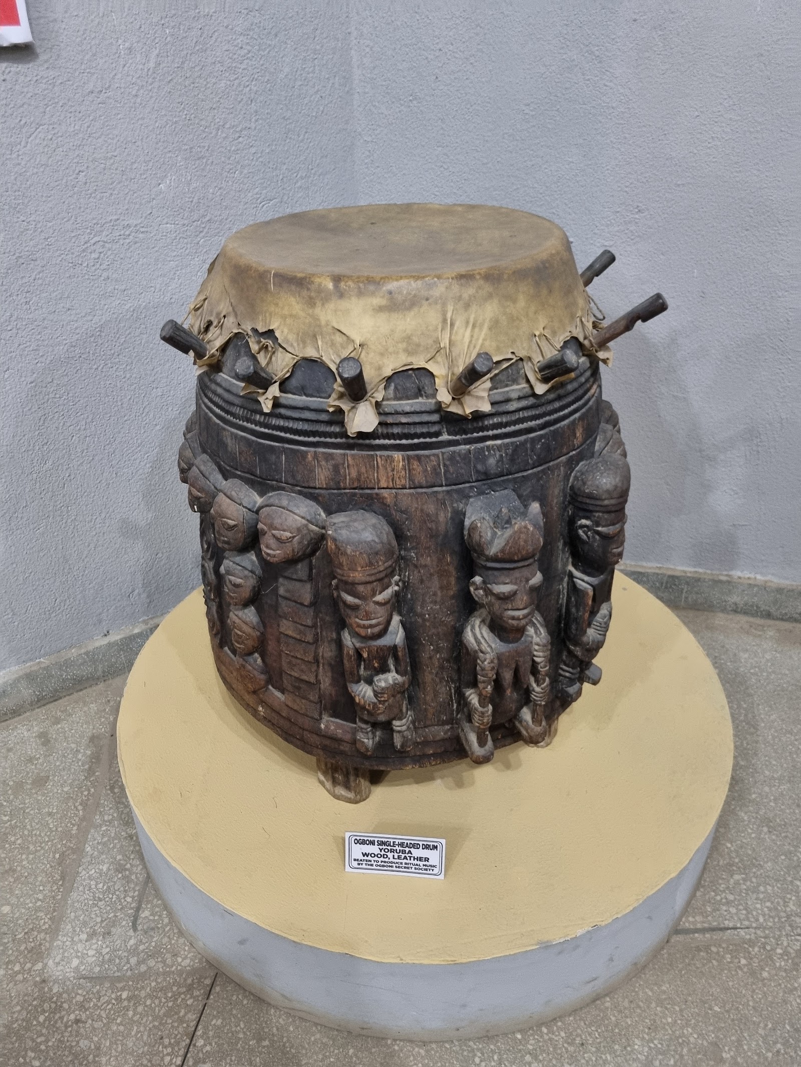 National Museum — Oficiais