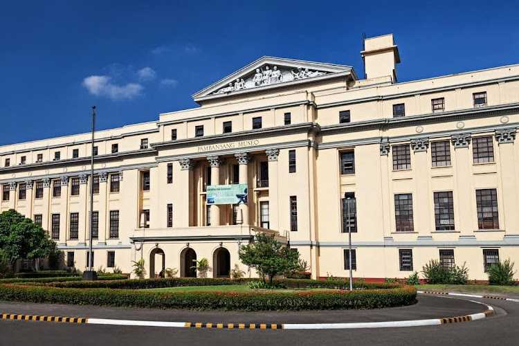 National Museum of Fine Arts — Oficiais