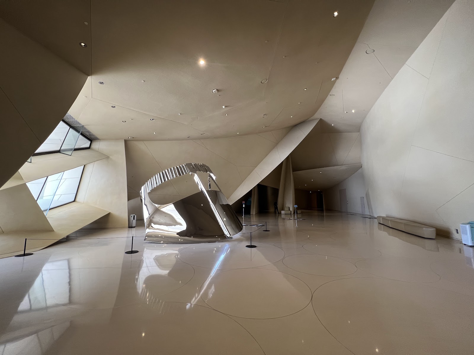 National Museum of Qatar — Oficiais