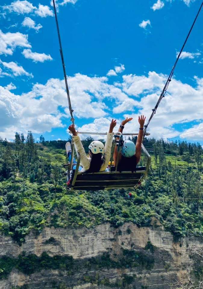 Nayón Xtreme Valley — Oficiais