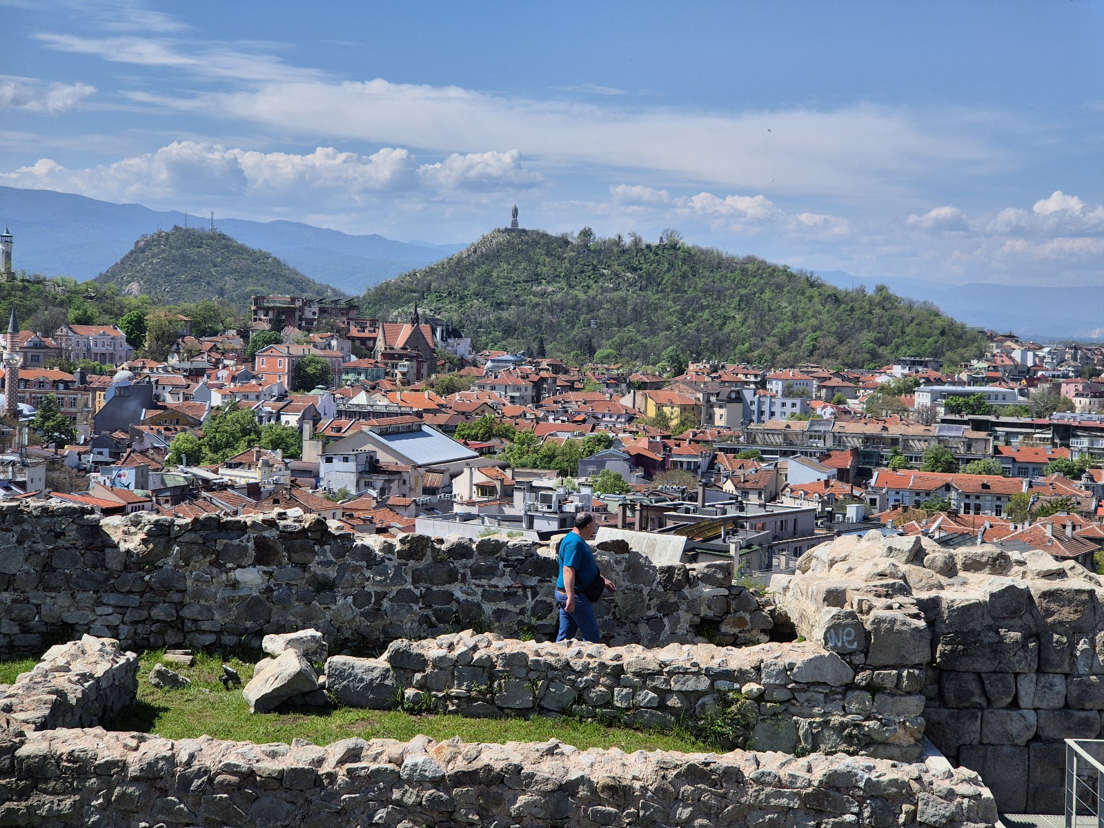 Nebet Tepe — Oficiais