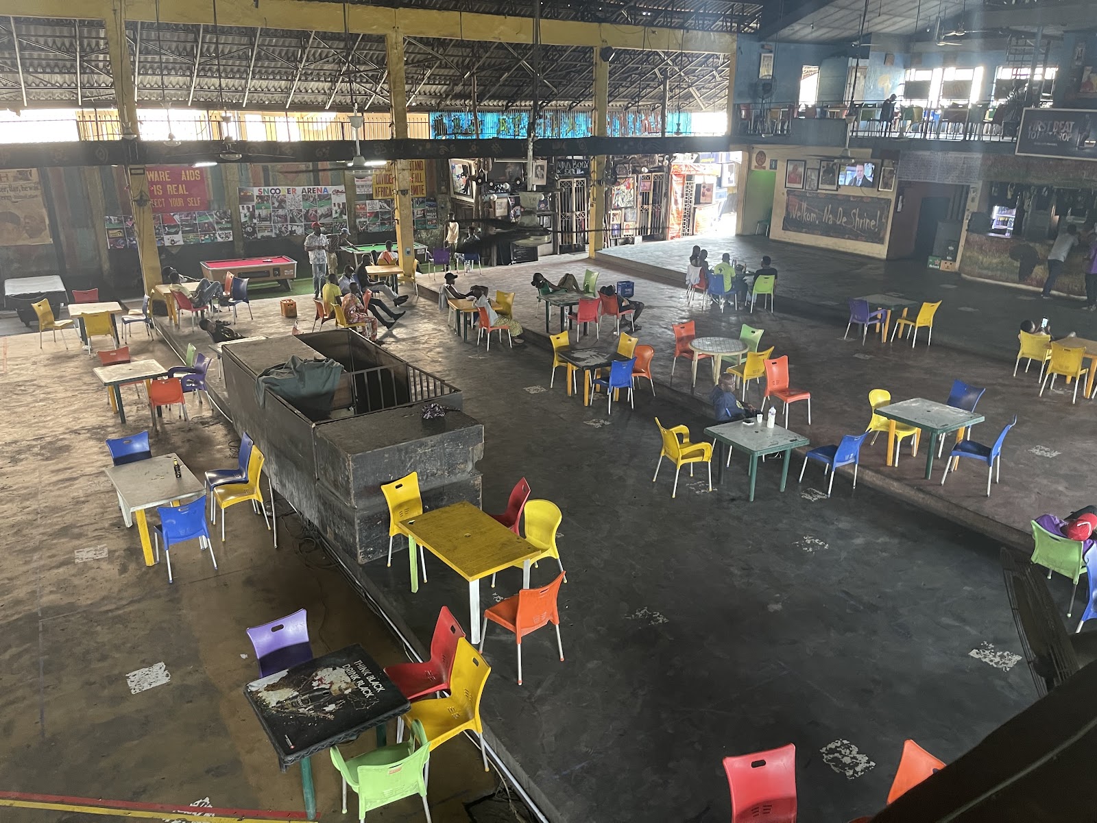 New Afrika Shrine — Oficiais