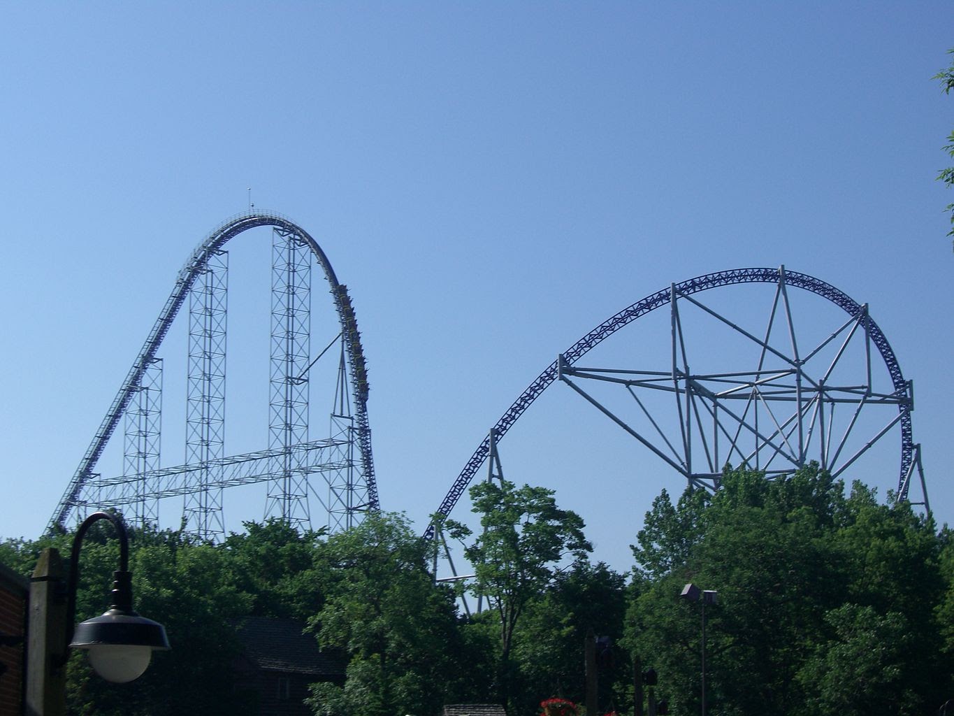 New Texas Giant — Oficiais