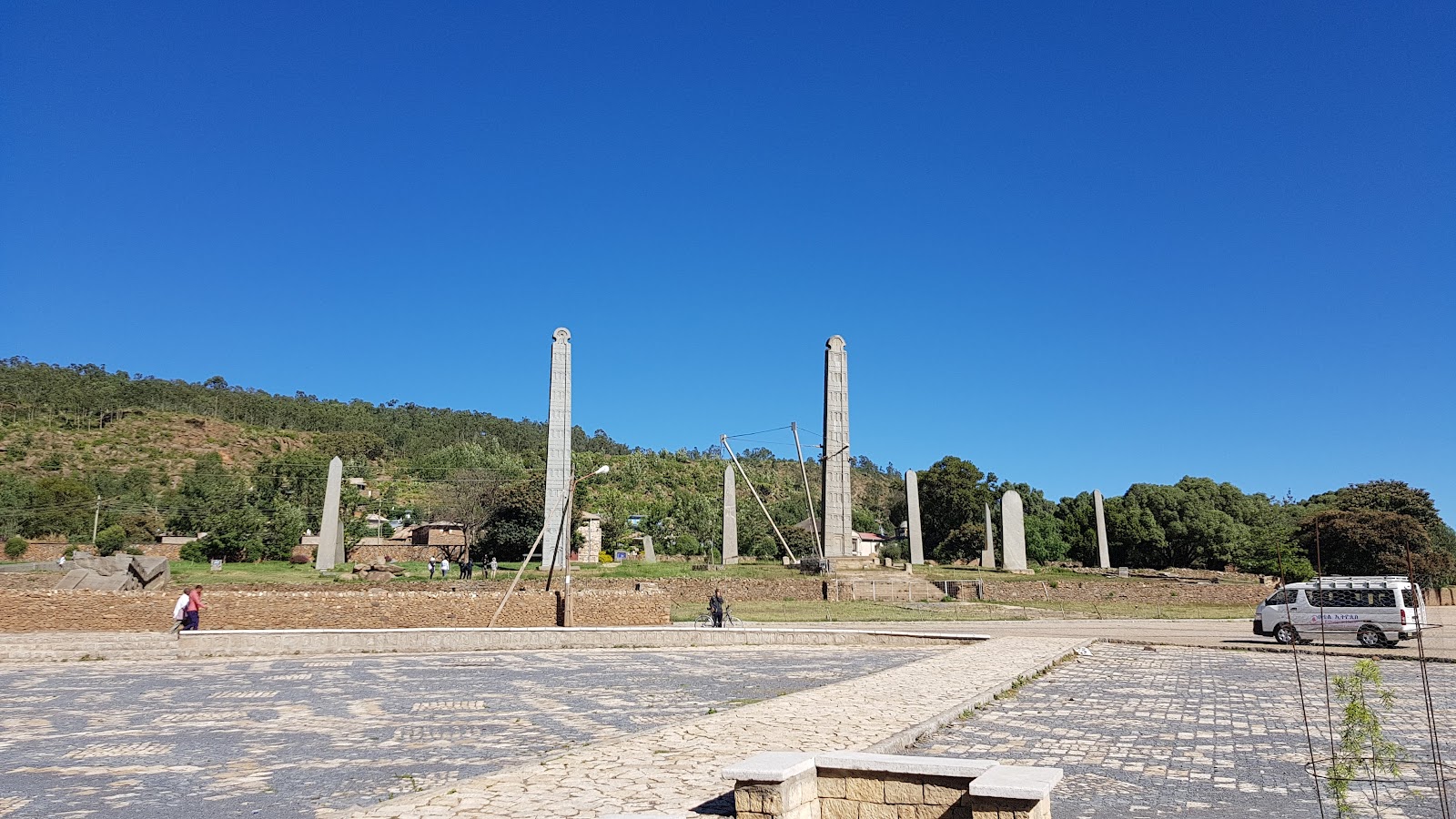 Obelisco de Axum — Oficiais