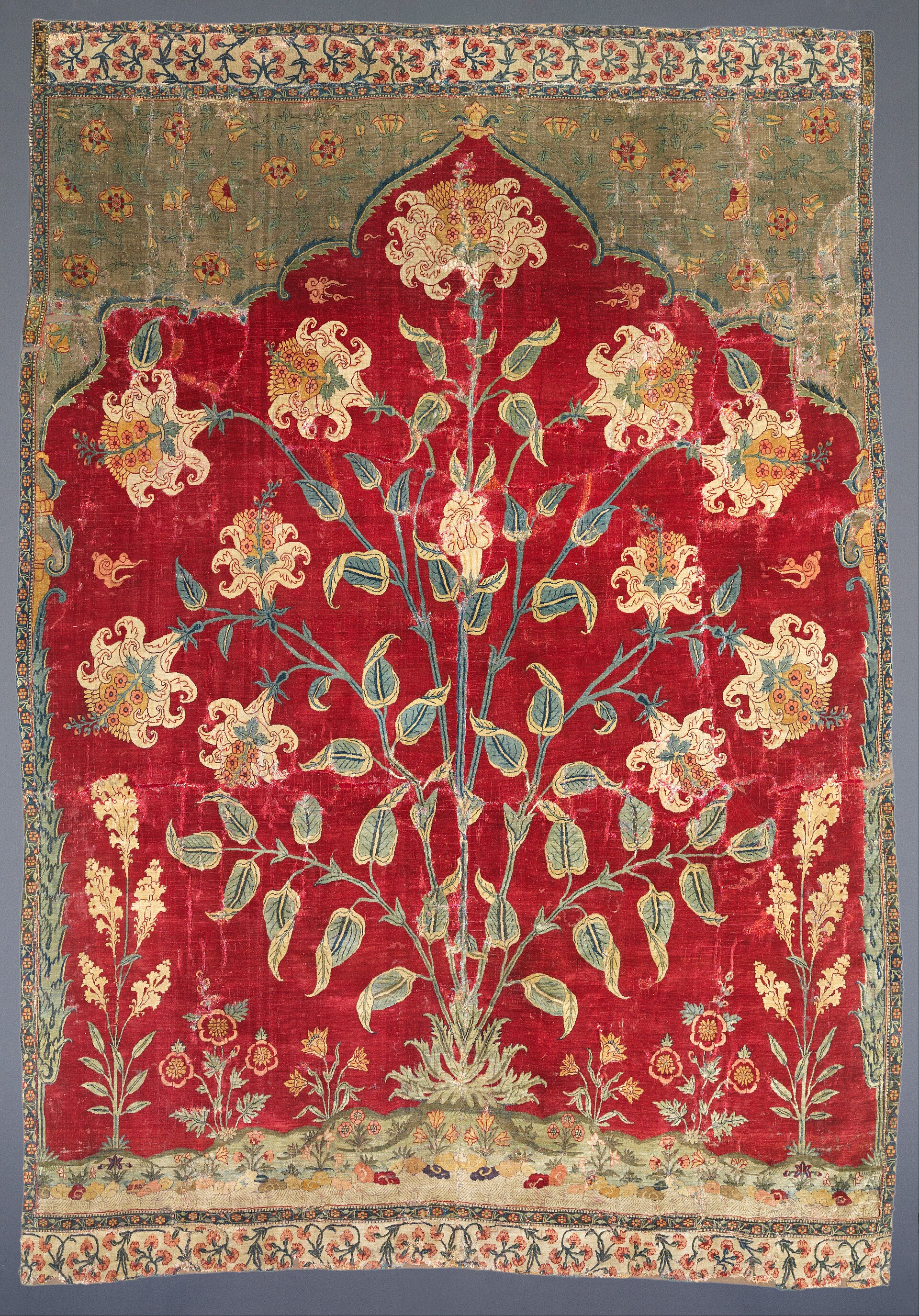 Aynard prayer rug