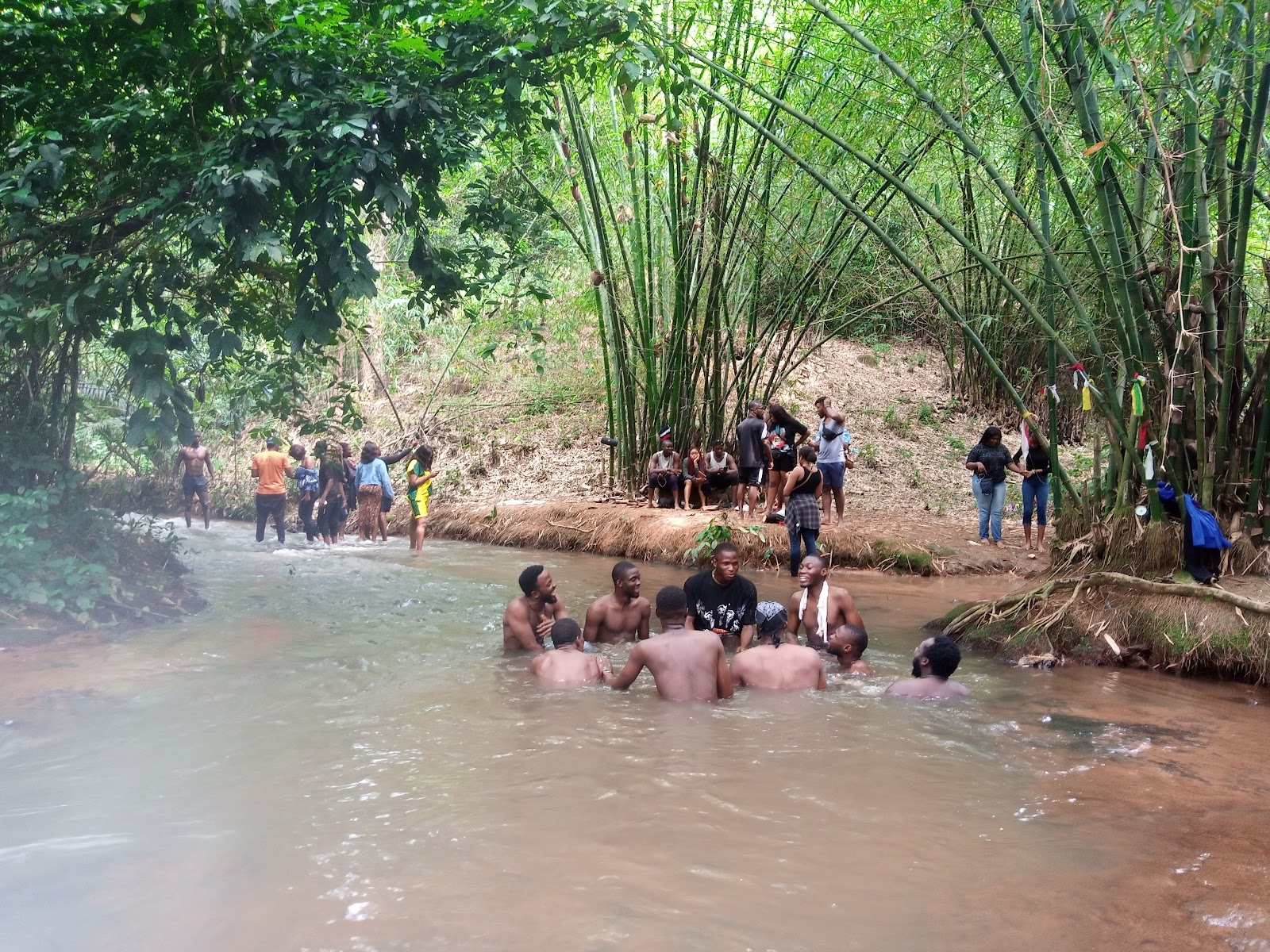 Ogbunike Cave — Oficiais