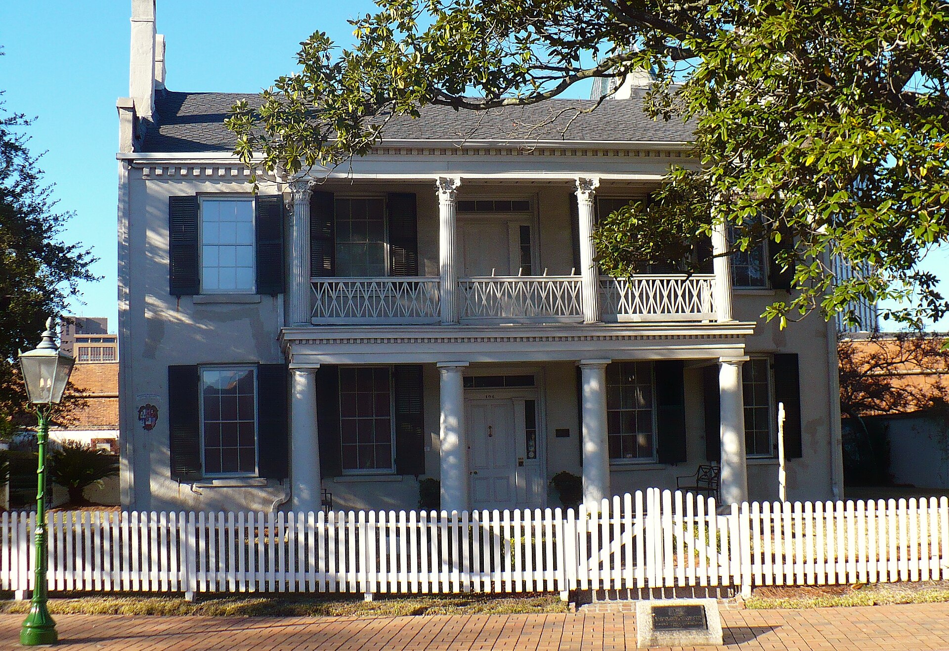 Condé-Charlotte Museum House