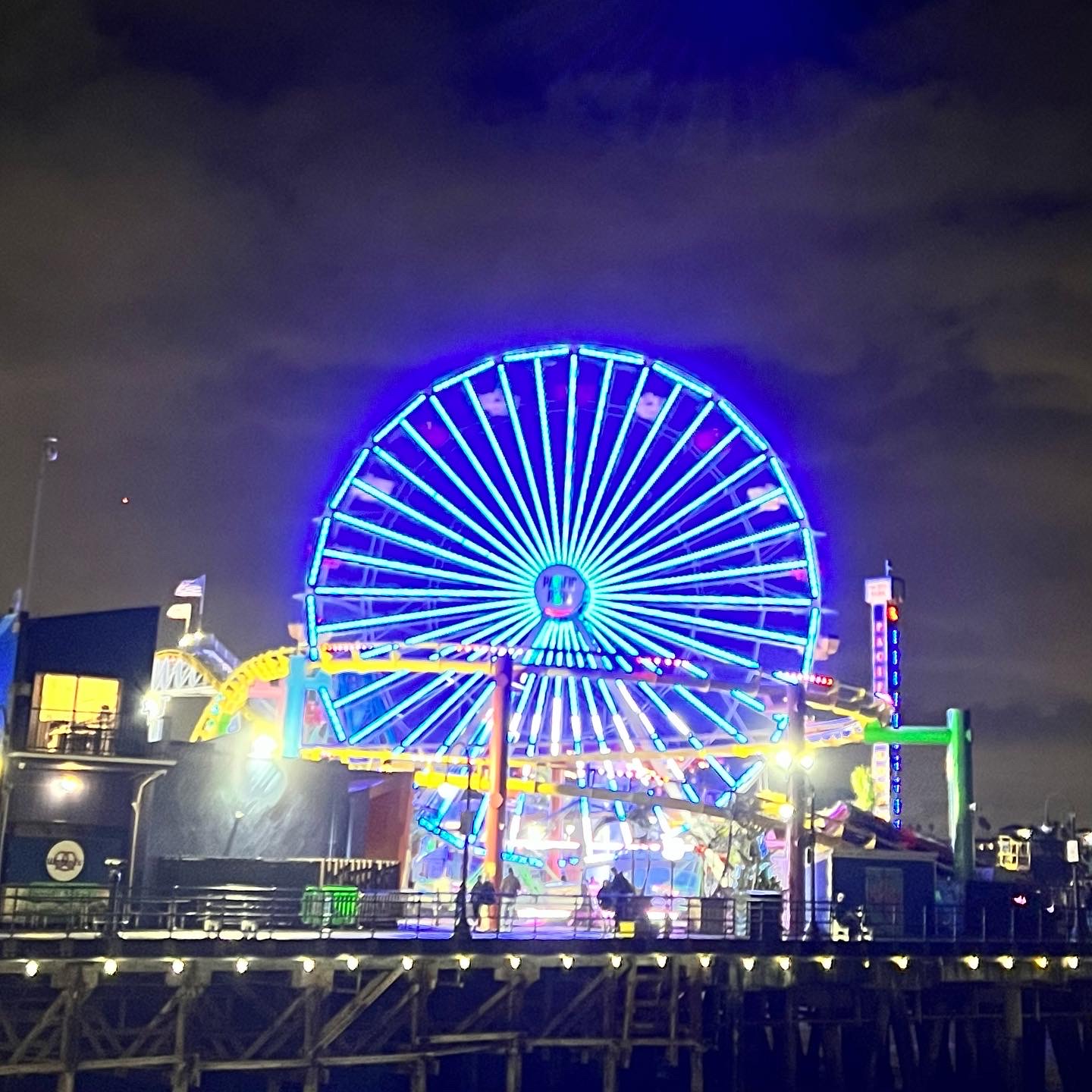 Pacific Wheel — Oficiais